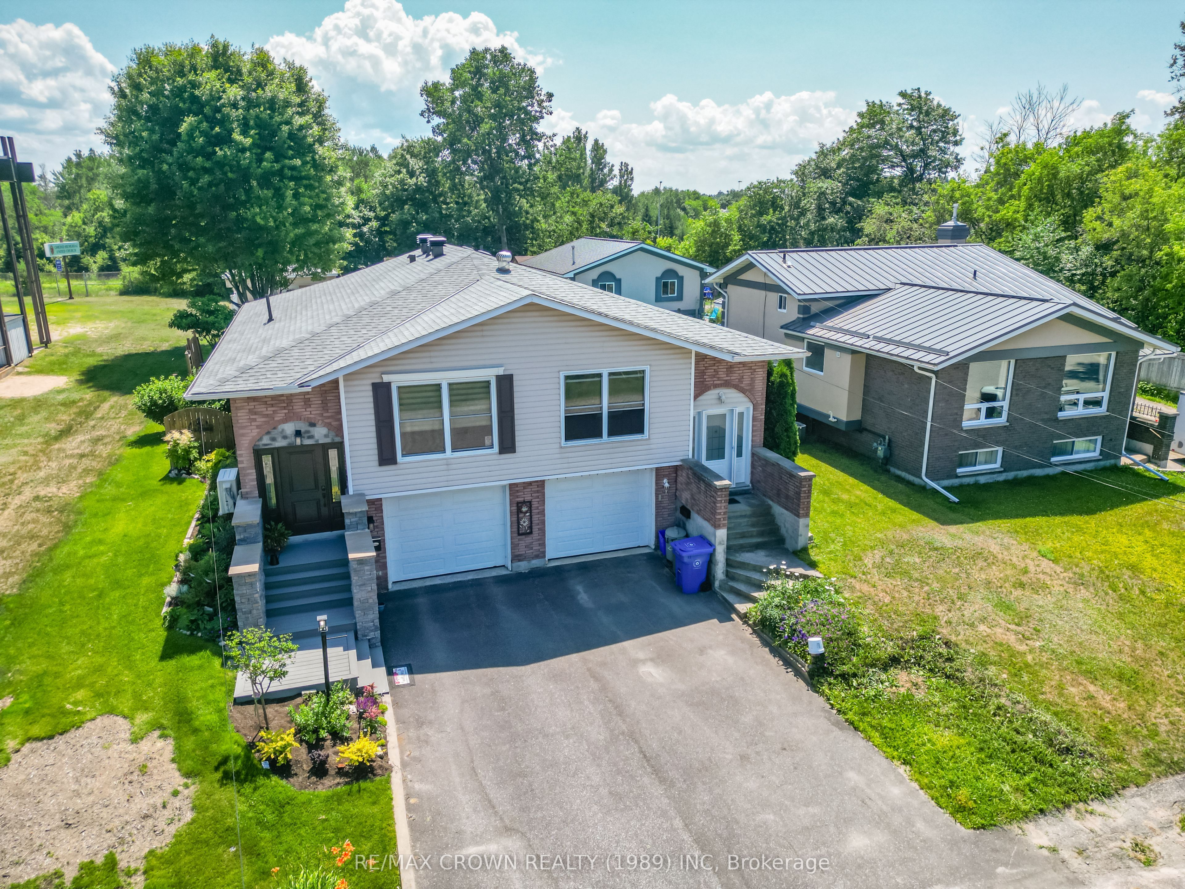 307 McKenzie Avenue, North Bay, ON P1B 7E3 photo 4