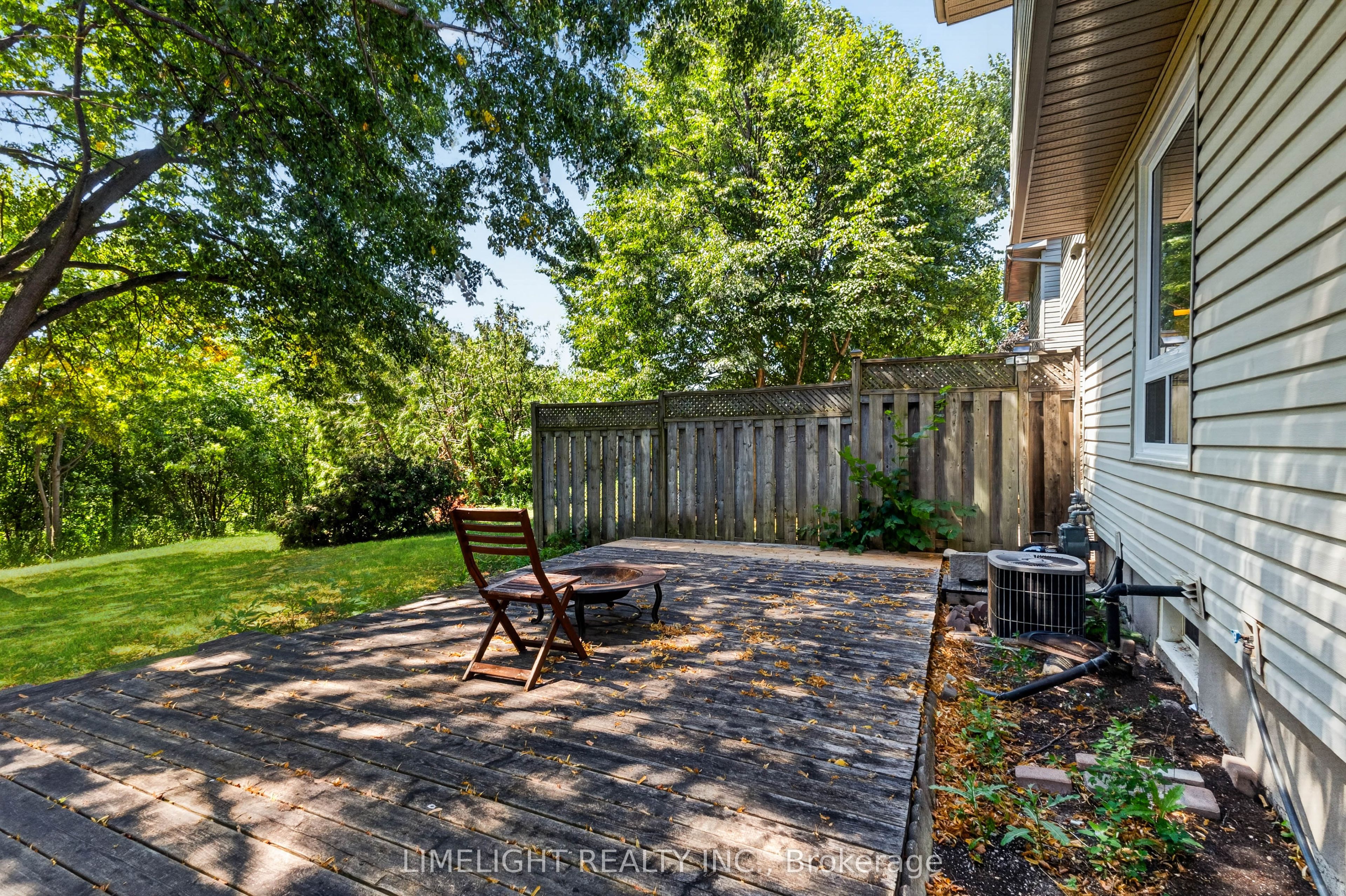 1250 JALNA Boulevard 12, London South, ON N6E 2W4
