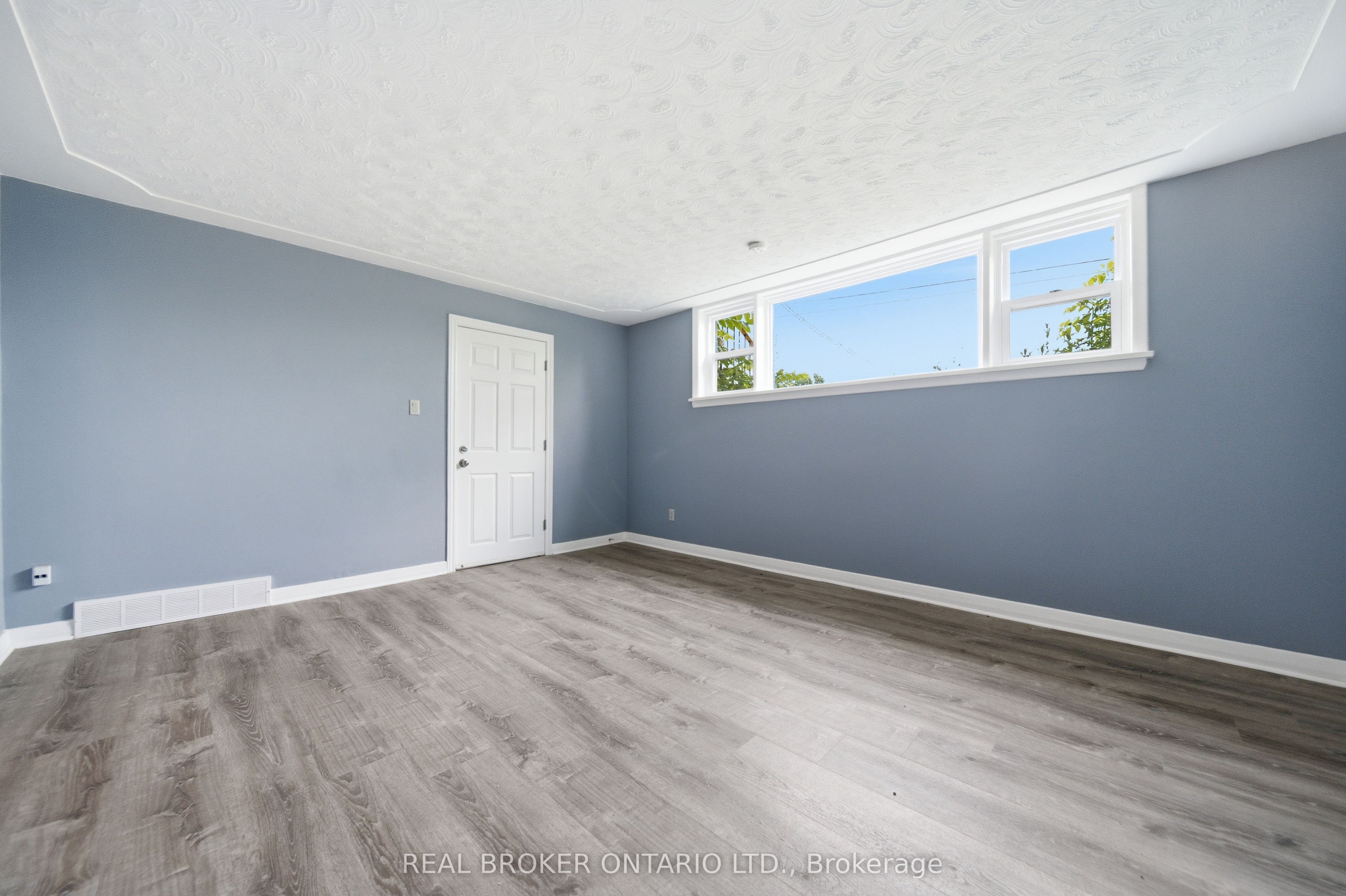 293 Highland Road E C, Kitchener, ON N2M 3W6 photo 2