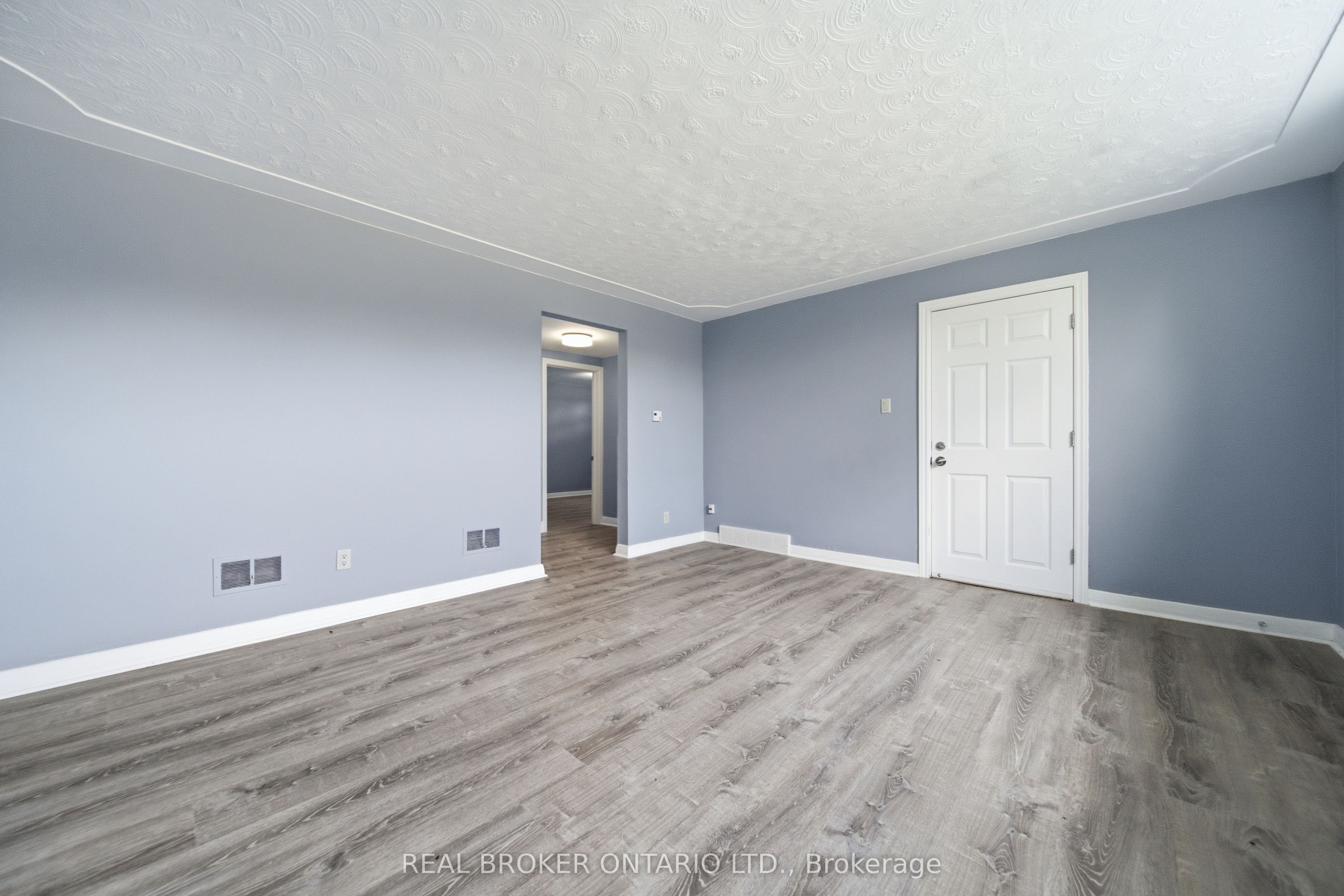293 Highland Road E C, Kitchener, ON N2M 3W6 photo 3