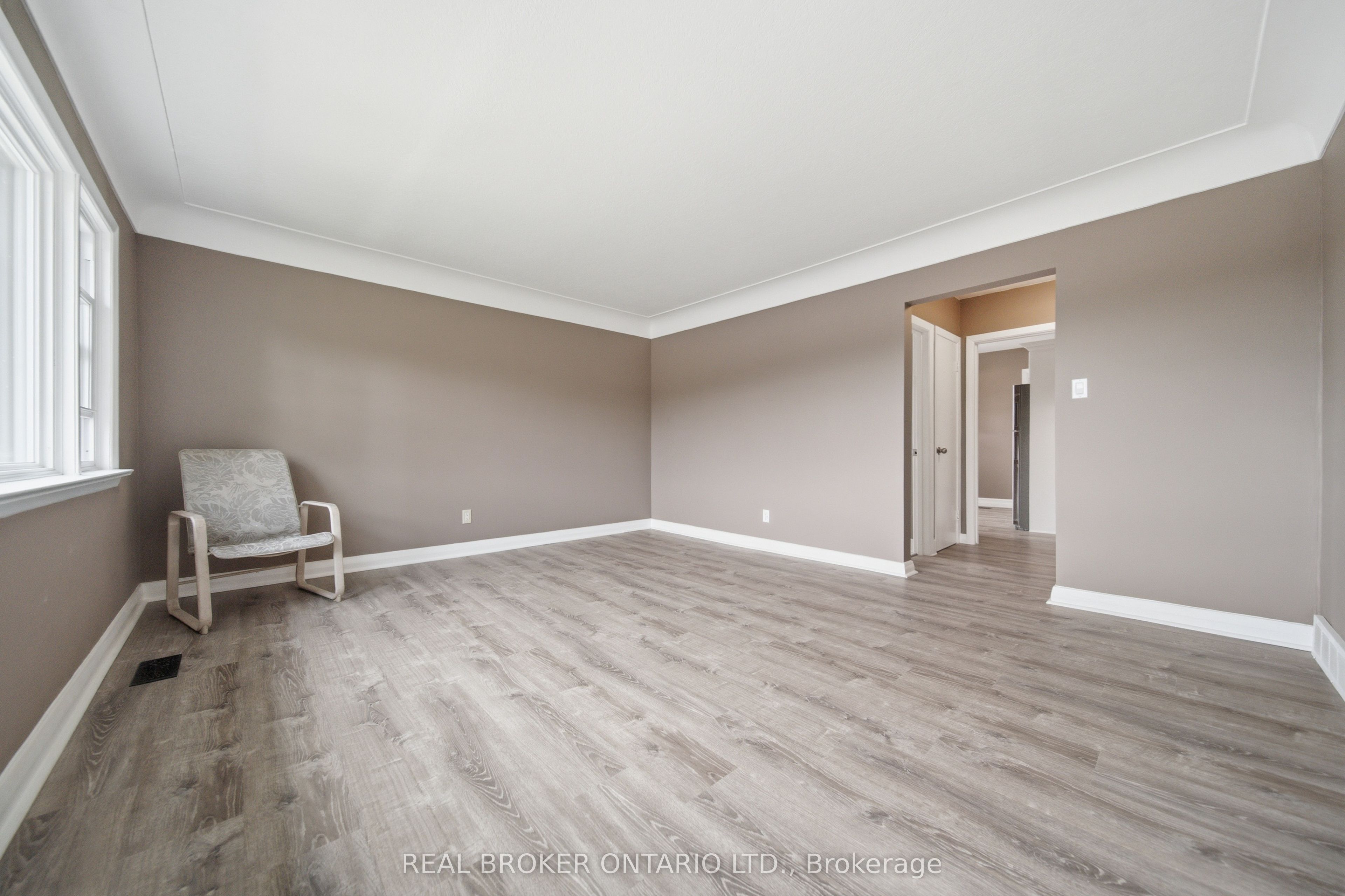 293 Highland Road E A, Kitchener, ON N2M 3W6 photo 4