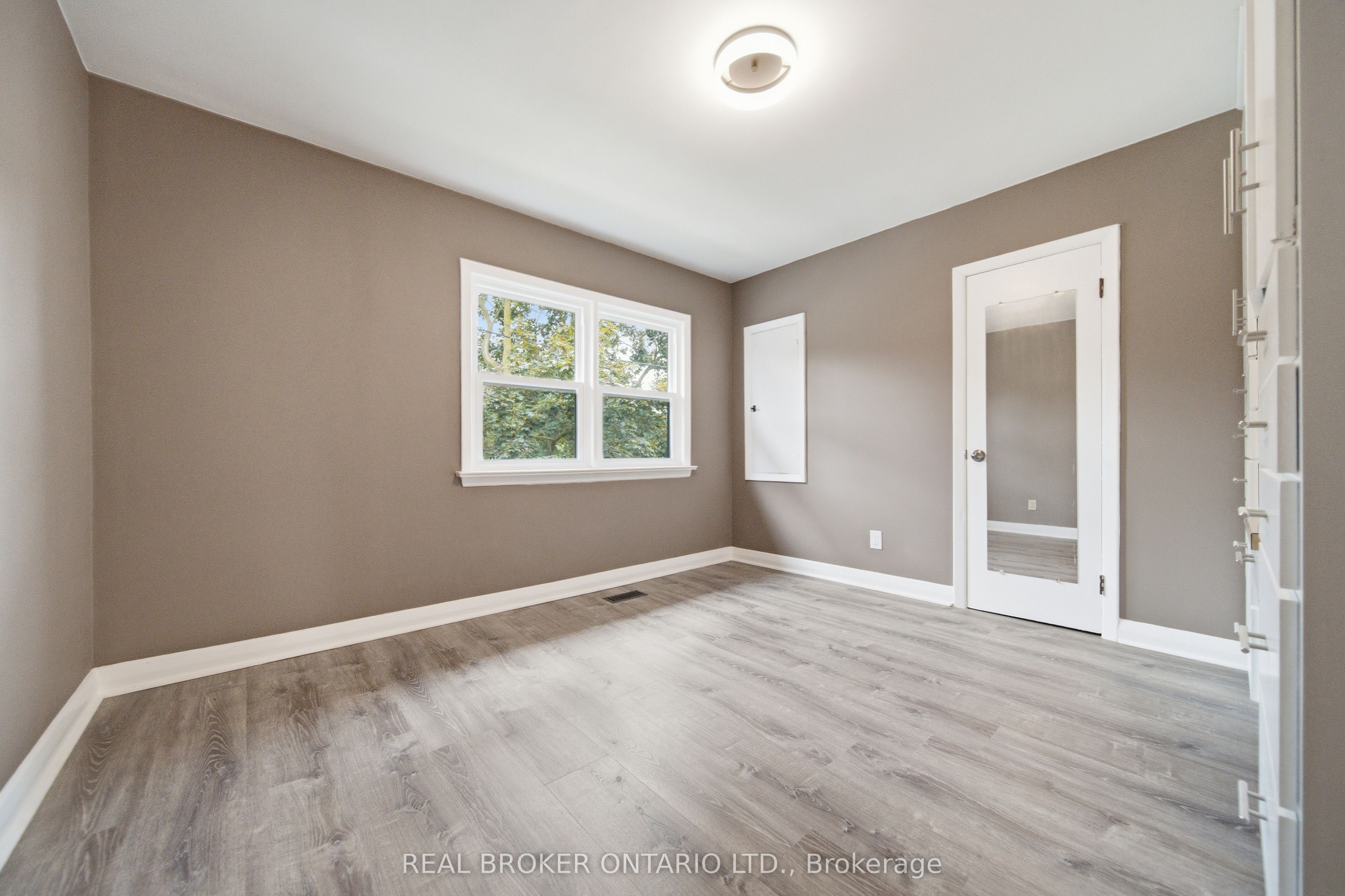 293 Highland Road E A, Kitchener, ON N2M 3W6 photo 5