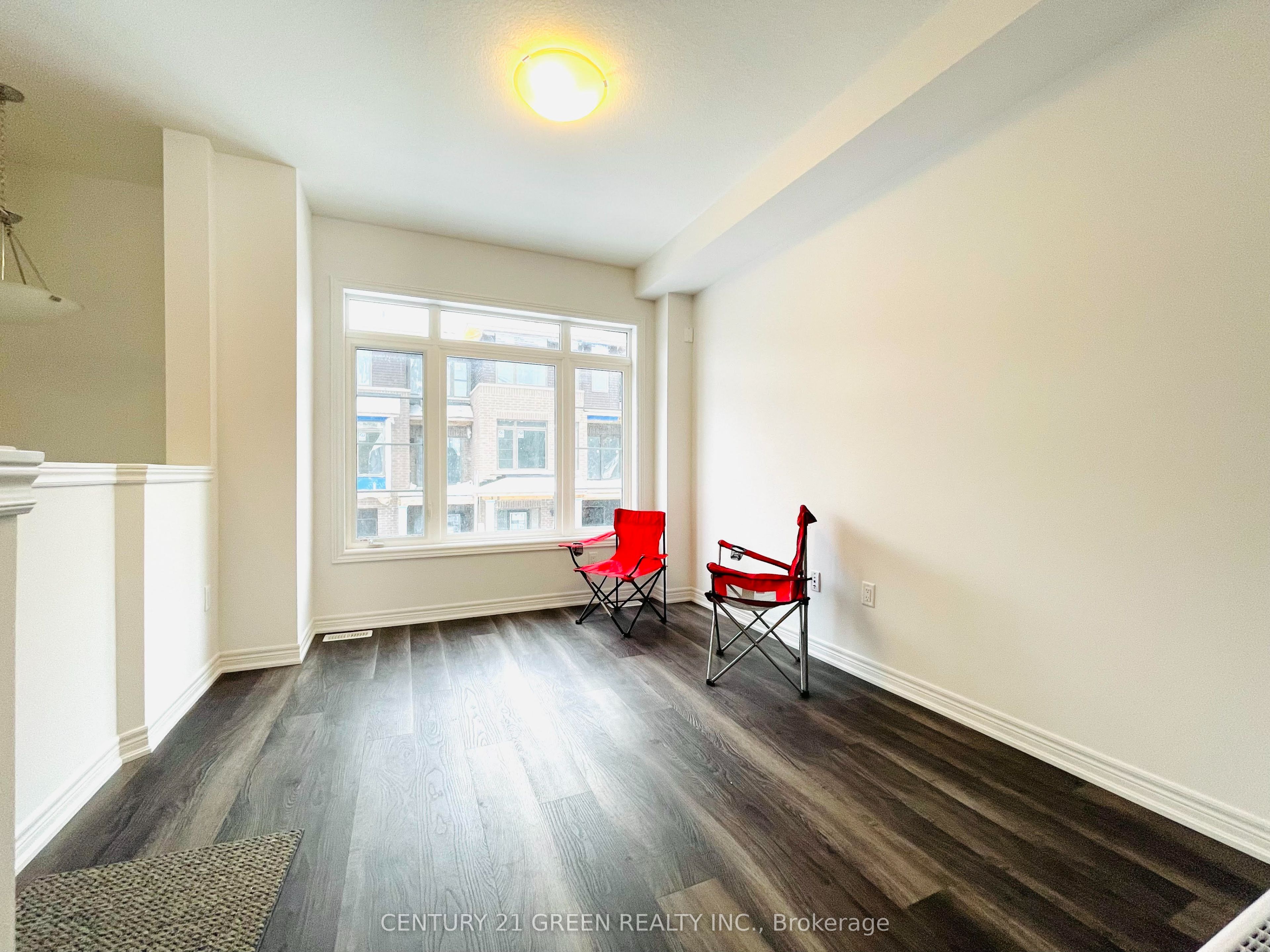 575 Woodward Avenue 11, Hamilton, ON L8H 0B3 photo 2