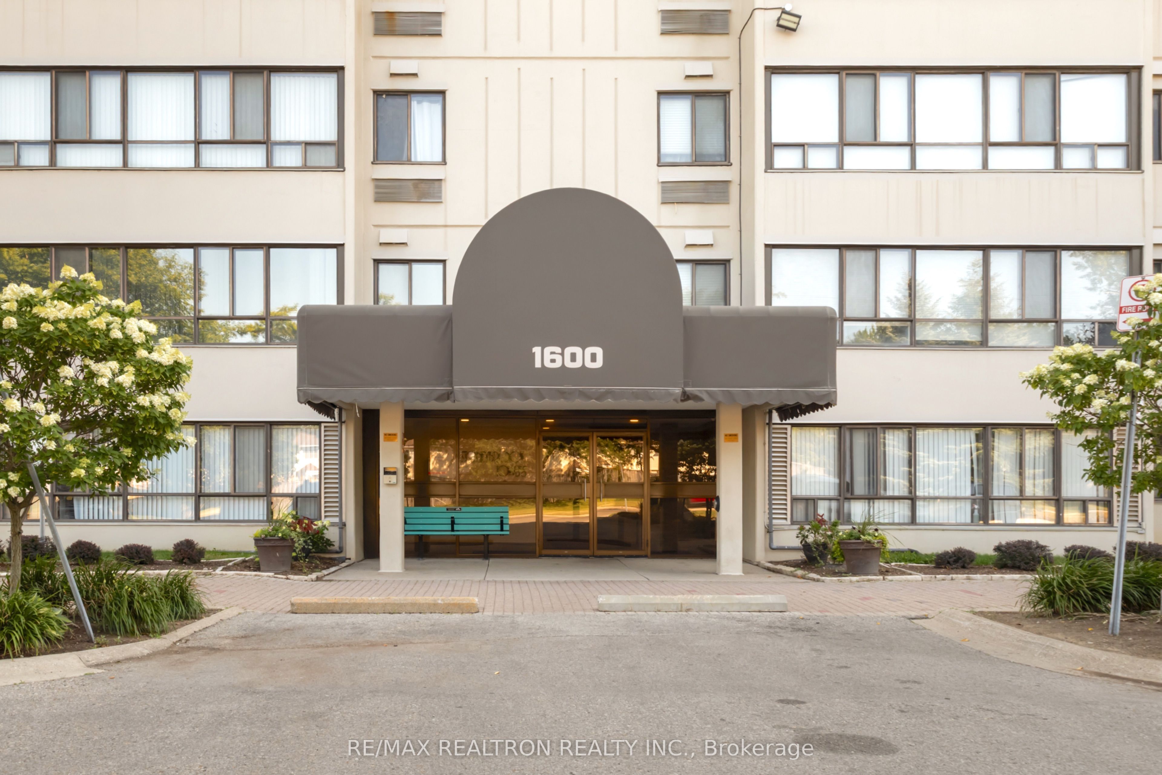1600 Adelaide Street N 905, London North, ON N5X 3H6 photo 2