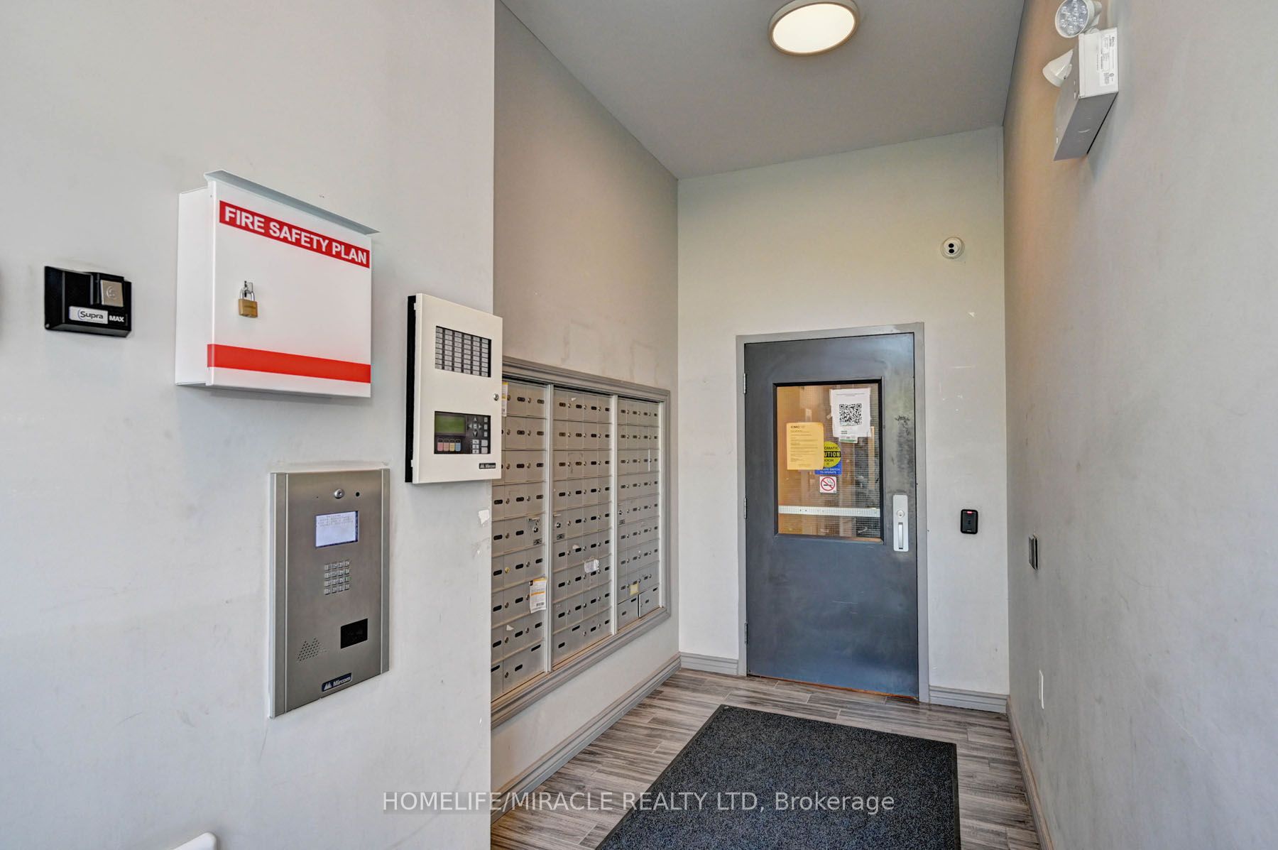 275 Larch Street 209F, Waterloo, ON N2L 3R2 photo 4
