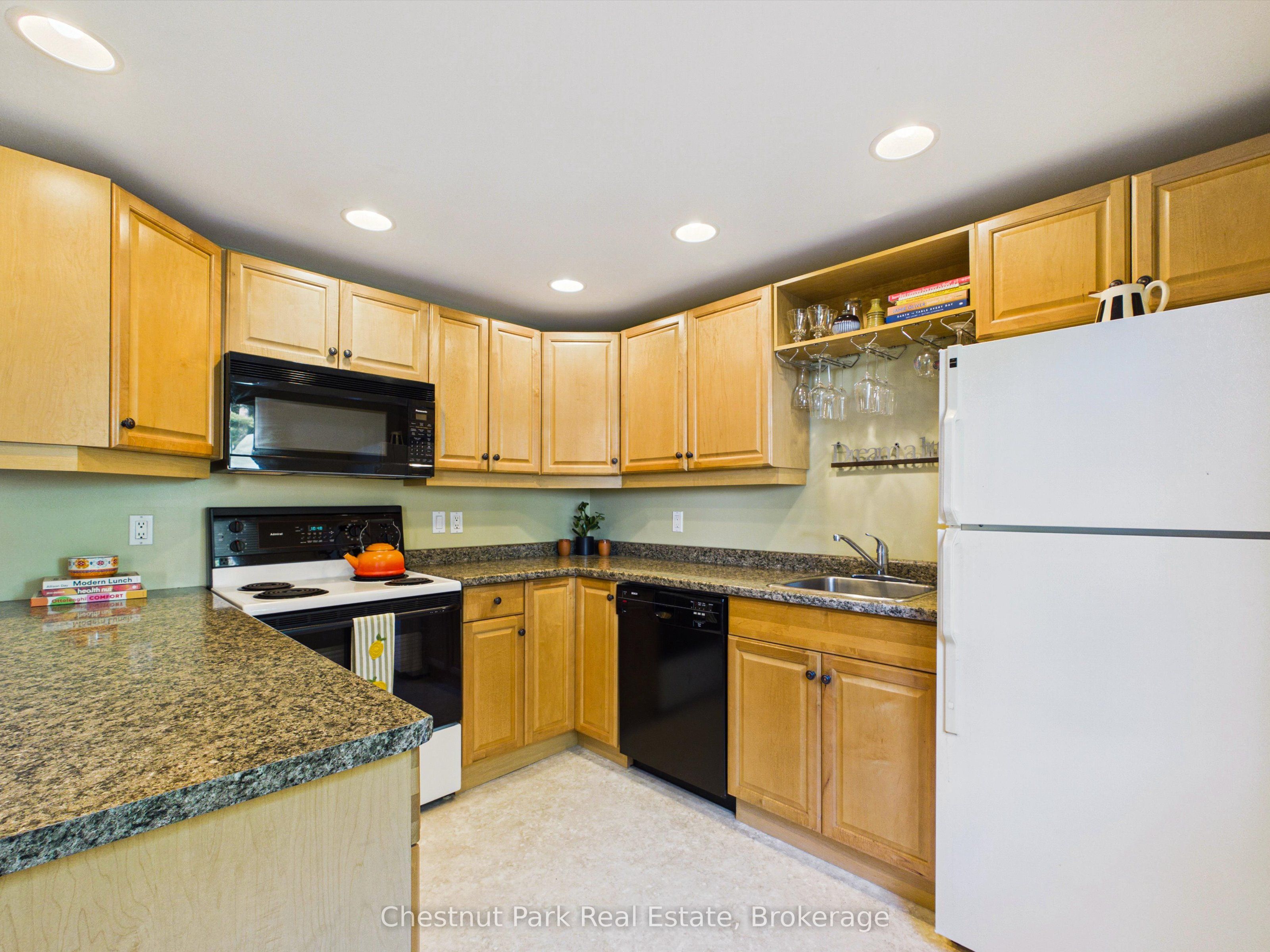 1014 Kelly Road, Lake of Bays, ON P0B 1A0 photo 4