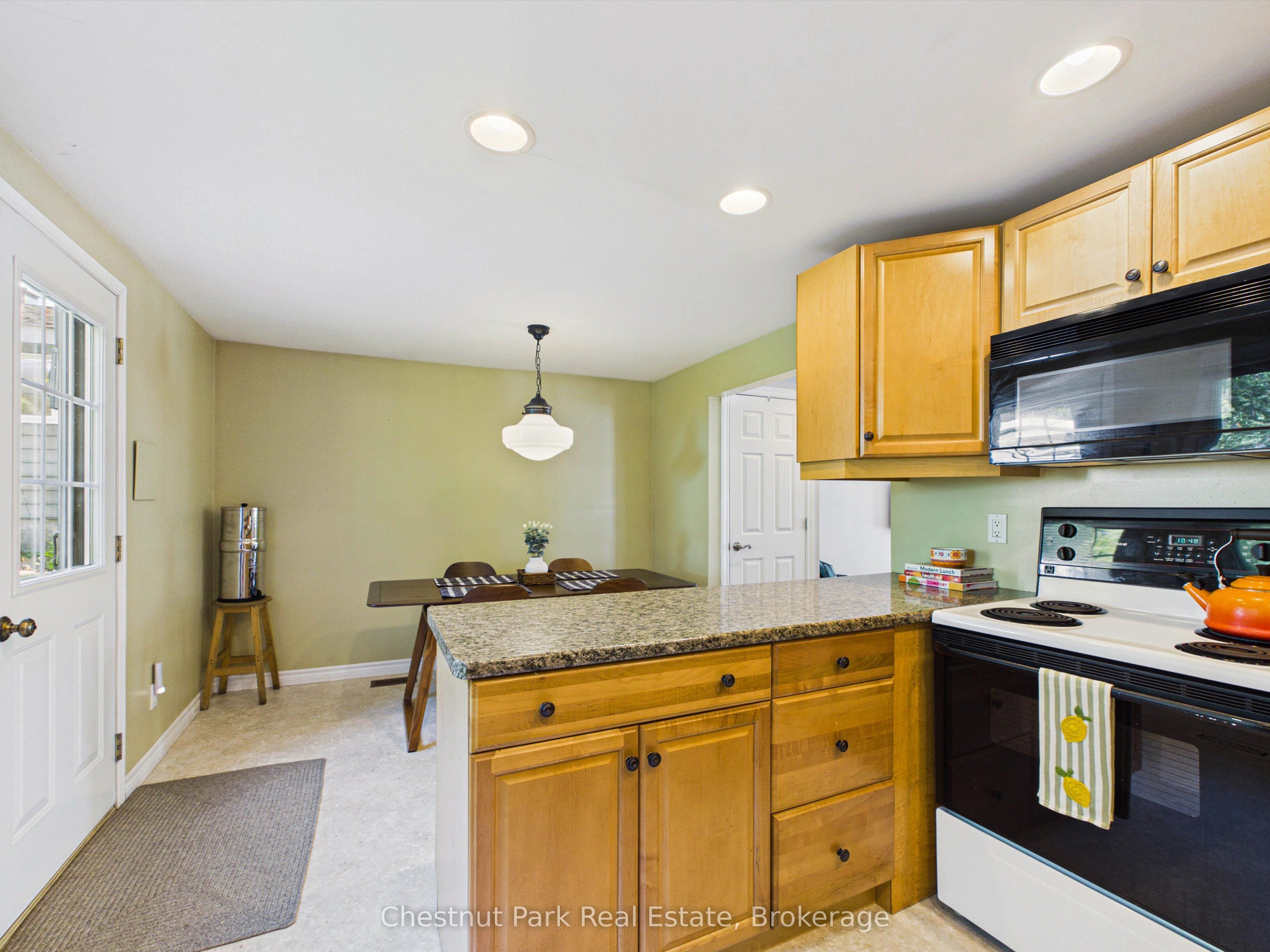 1014 Kelly Road, Lake of Bays, ON P0B 1A0 photo 5