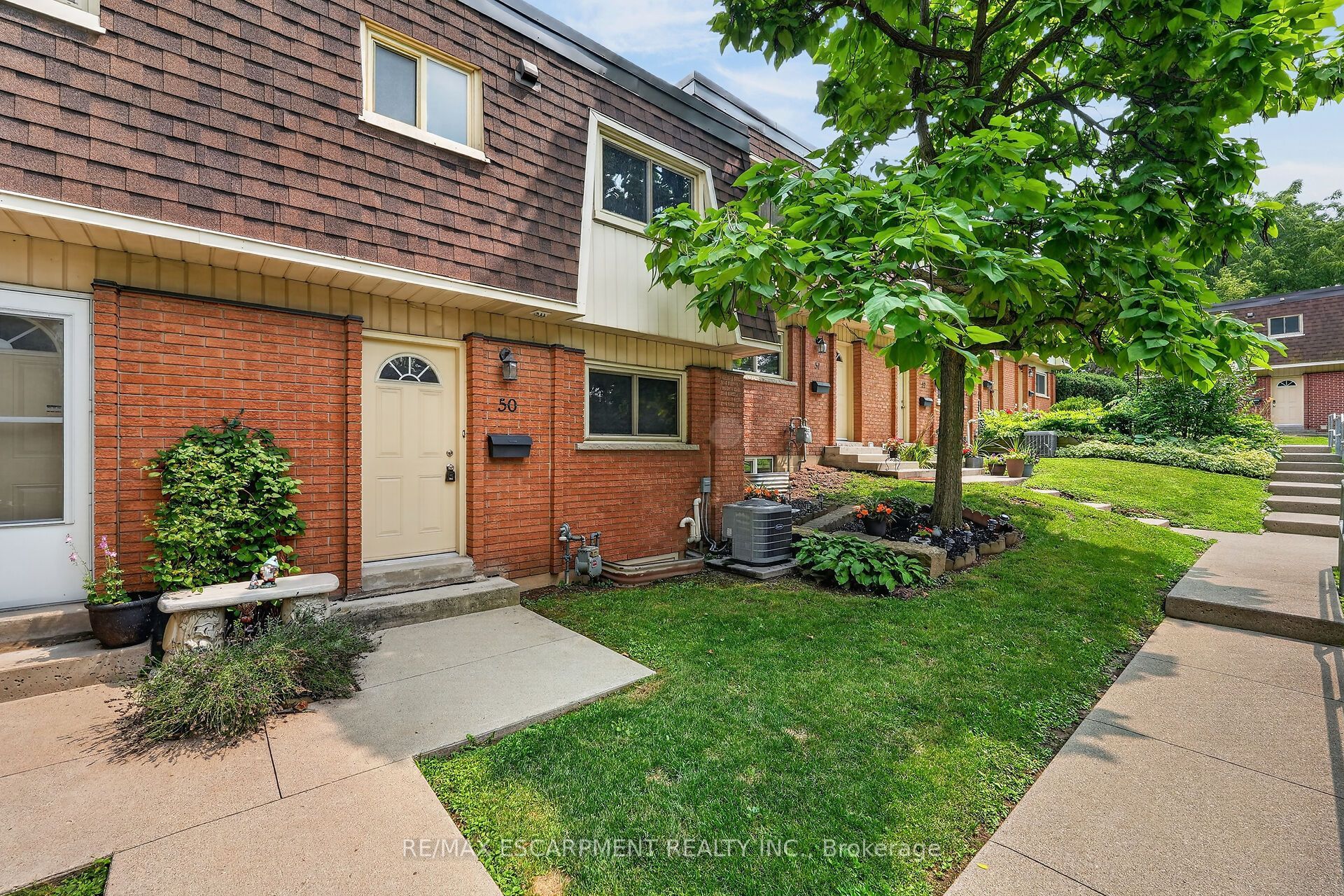 125 Bonaventure Drive 50, Hamilton, ON L9C 5Y9