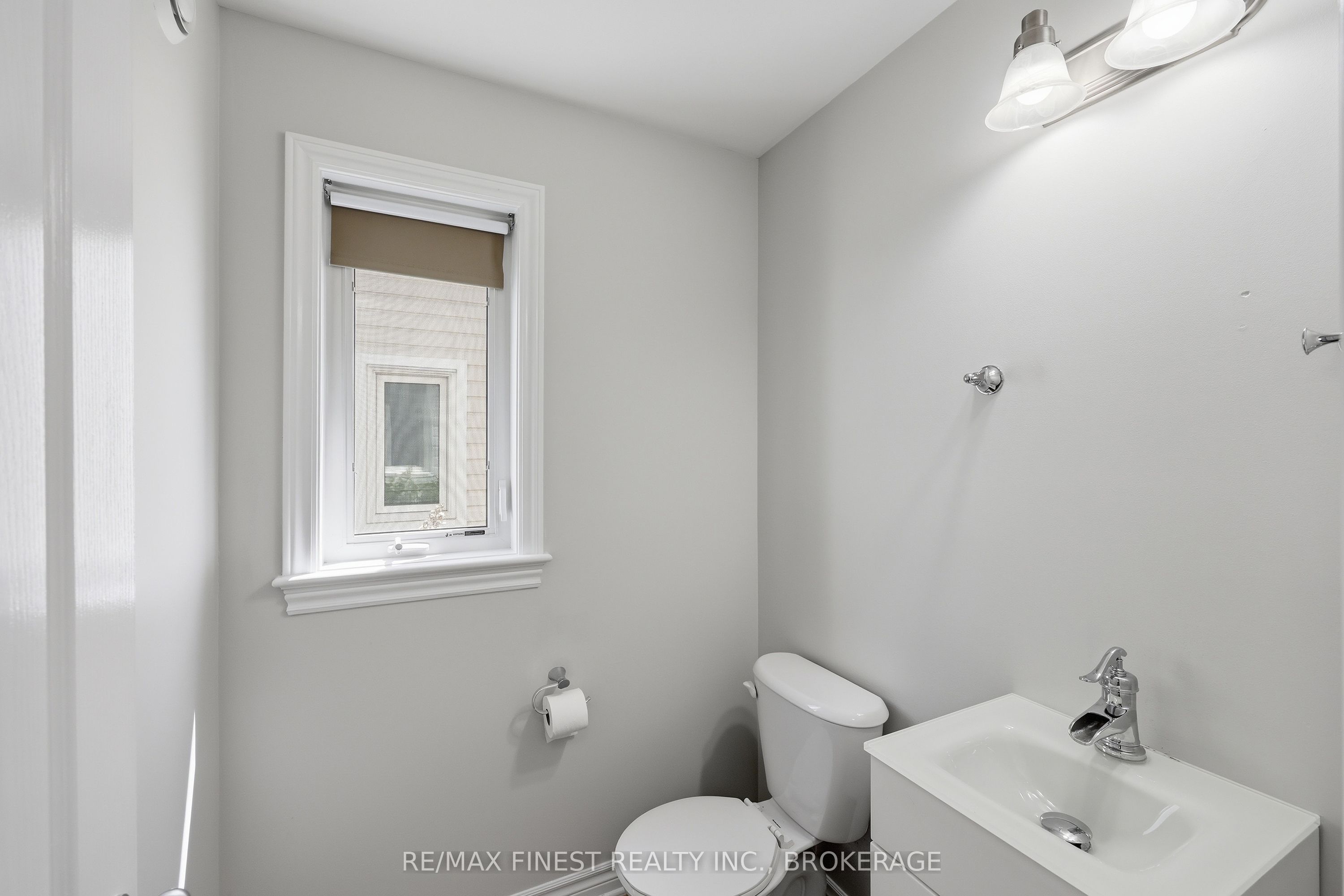 896 Cottonwood Avenue, Kingston, ON K7K 0C6 photo 4