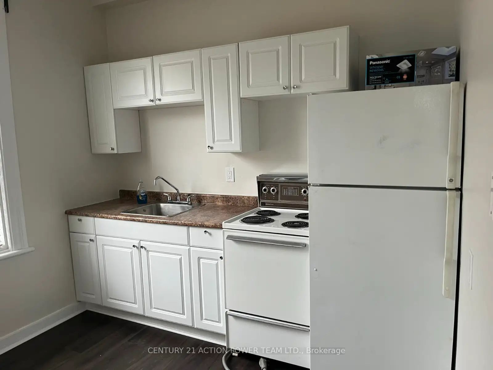 703 Cooper Street 1, Ottawa Centre, ON K1R 5J3 photo 2
