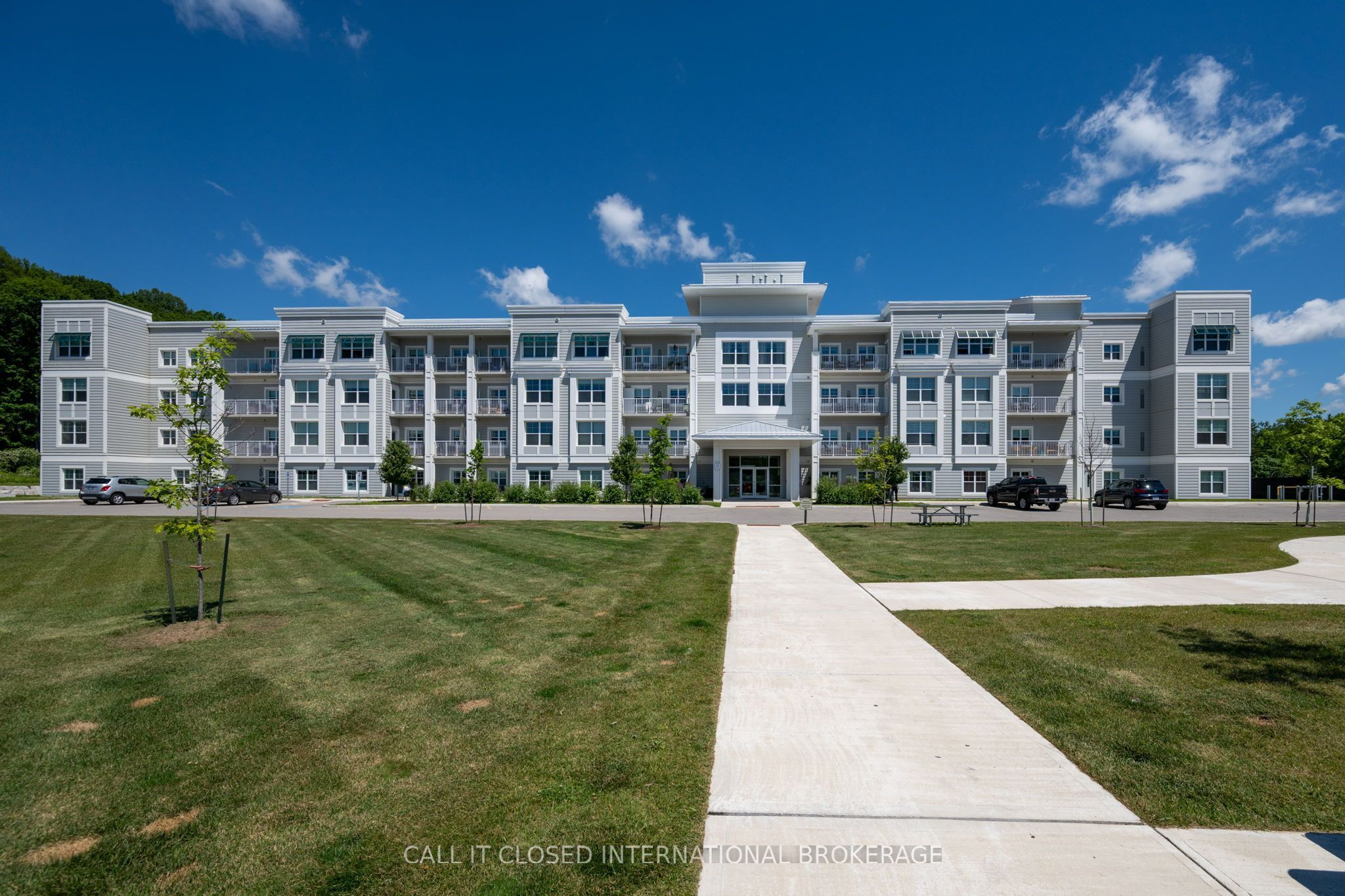 100 The Promenade 205, Central Elgin, ON N5L 1C5 photo 2