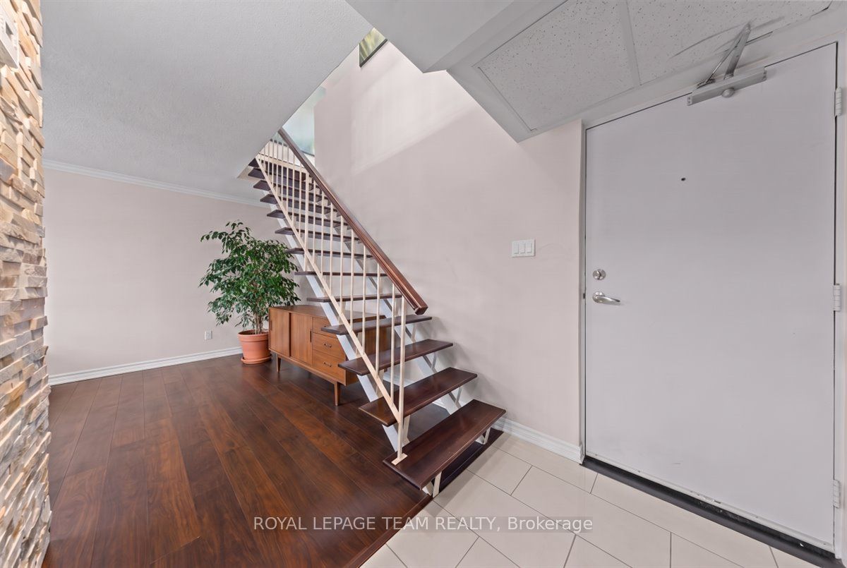 12 Corkstown Road 201, Crystal Bay - Rocky Point - Bayshore, ON K2H 5B3 photo 5