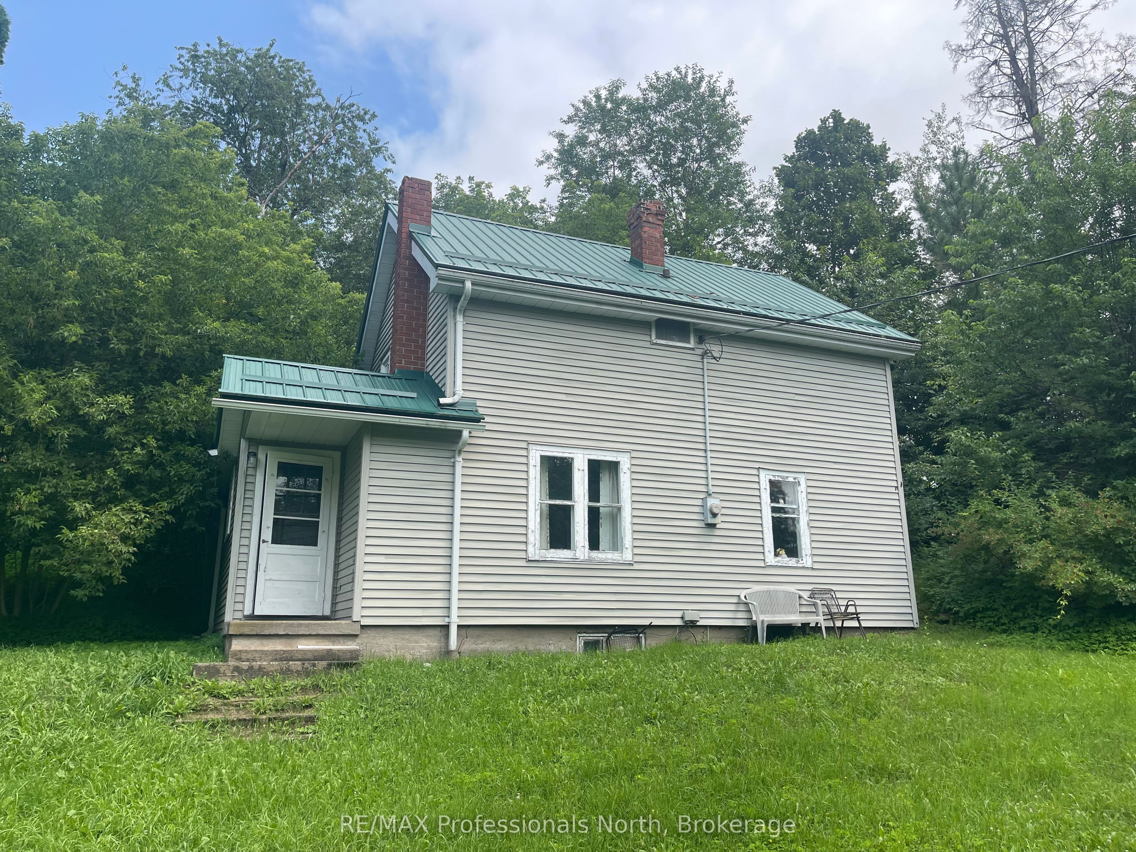 1038 Gooderham Street, Highlands East, ON K0M 1R0 photo 3