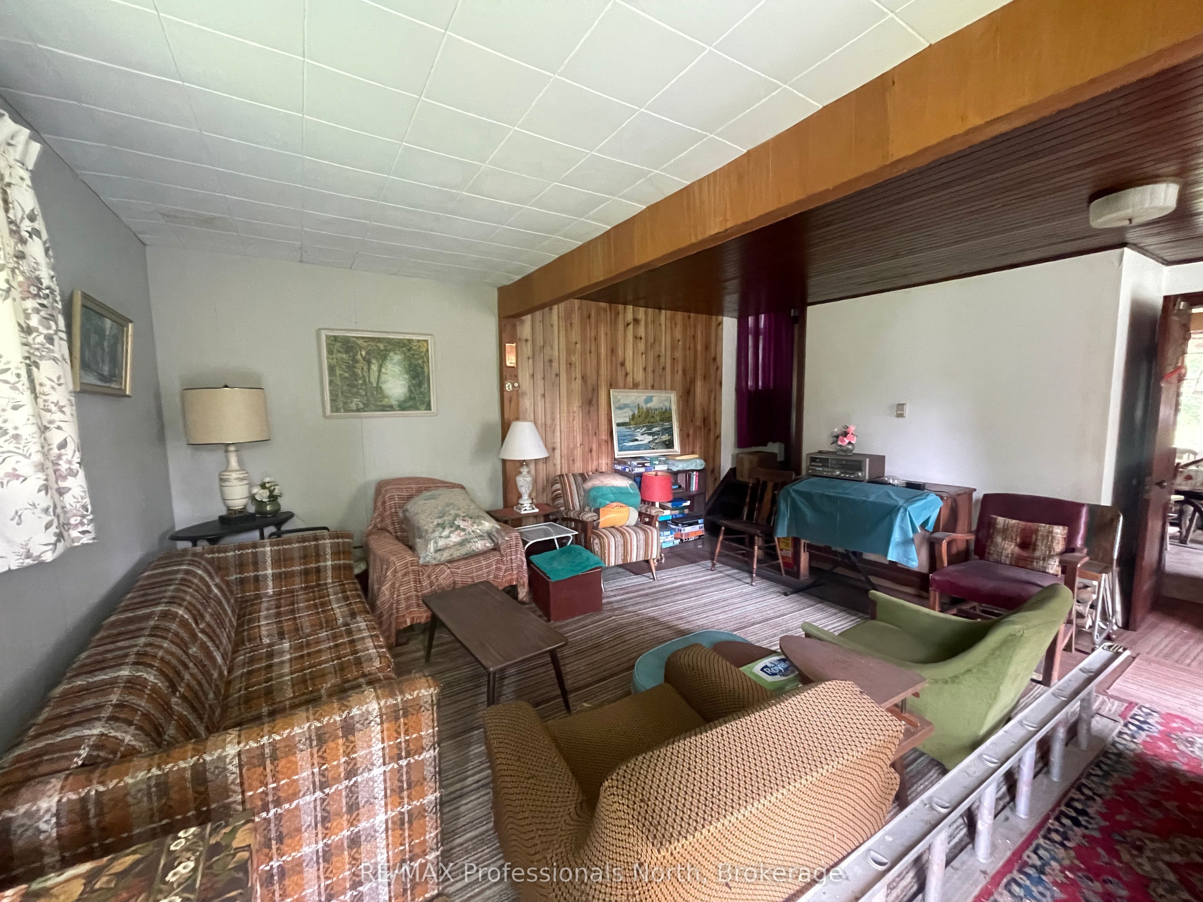 1038 Gooderham Street, Highlands East, ON K0M 1R0 photo 4