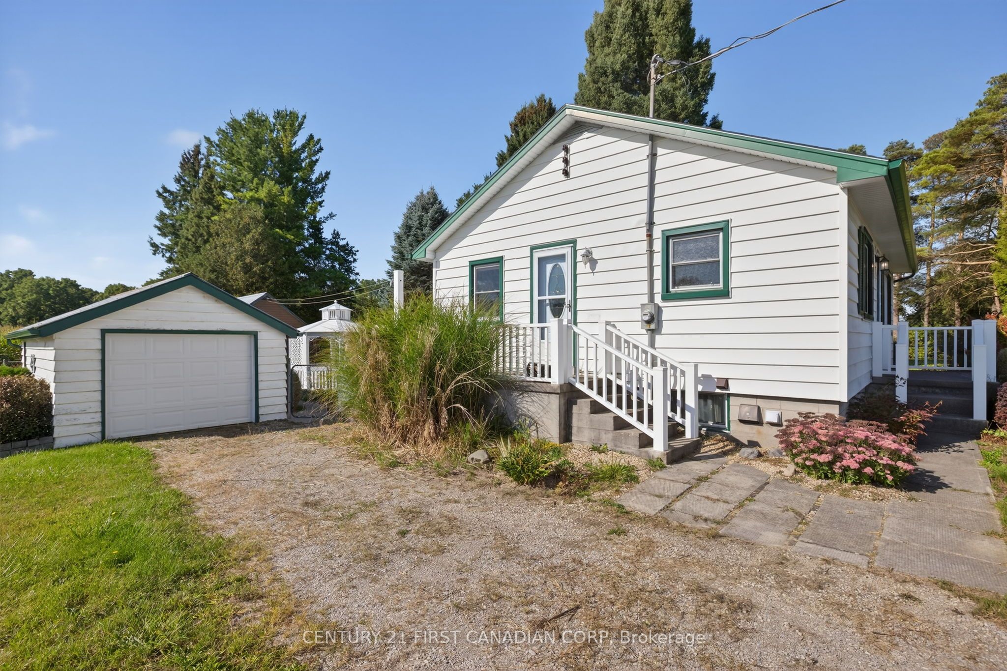 5147 Egremont Drive, Middlesex Centre, ON N0M 2A0 photo 2