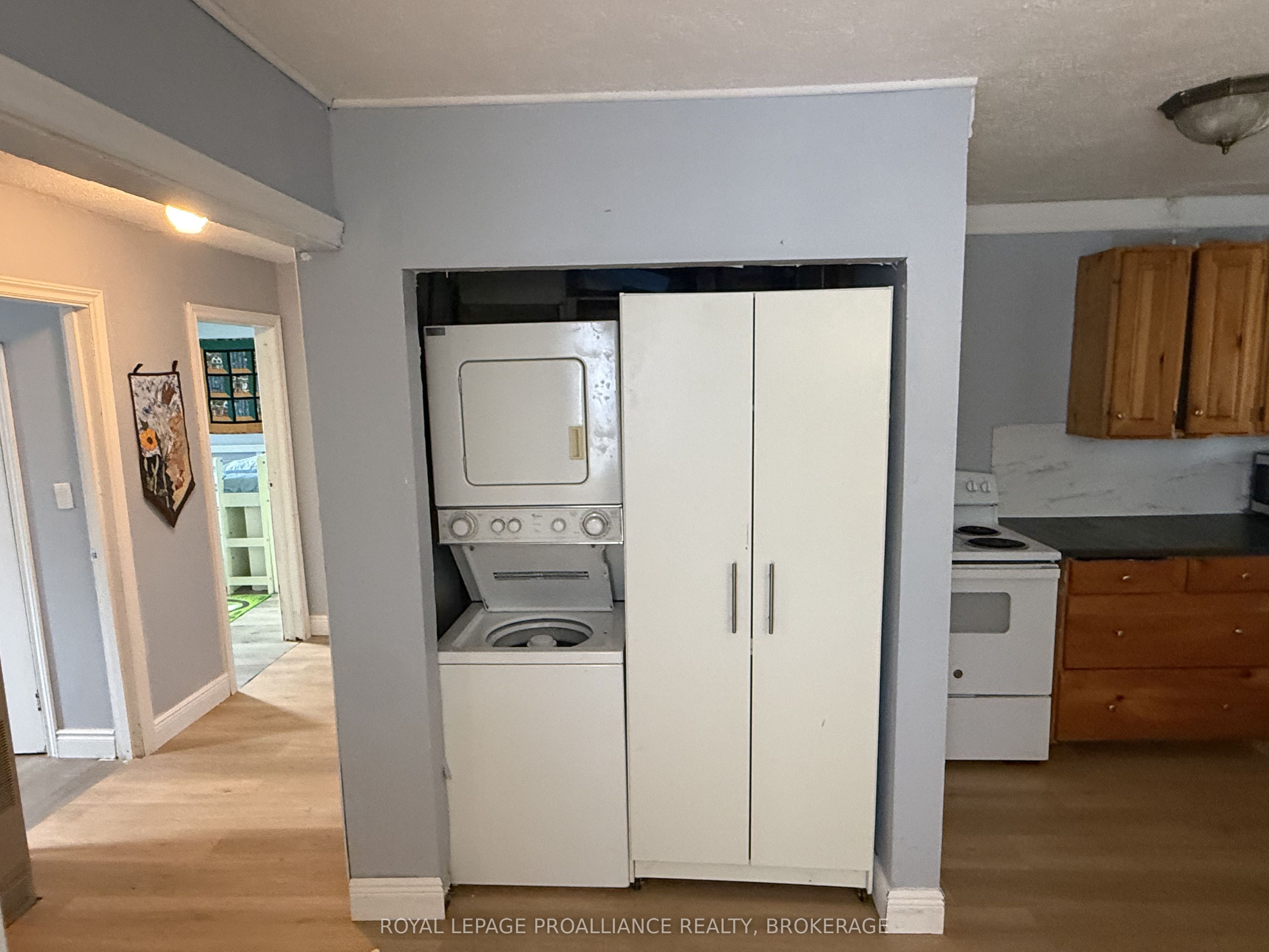 10 POTTER Drive, Loyalist, ON K0H 2H0 photo 5