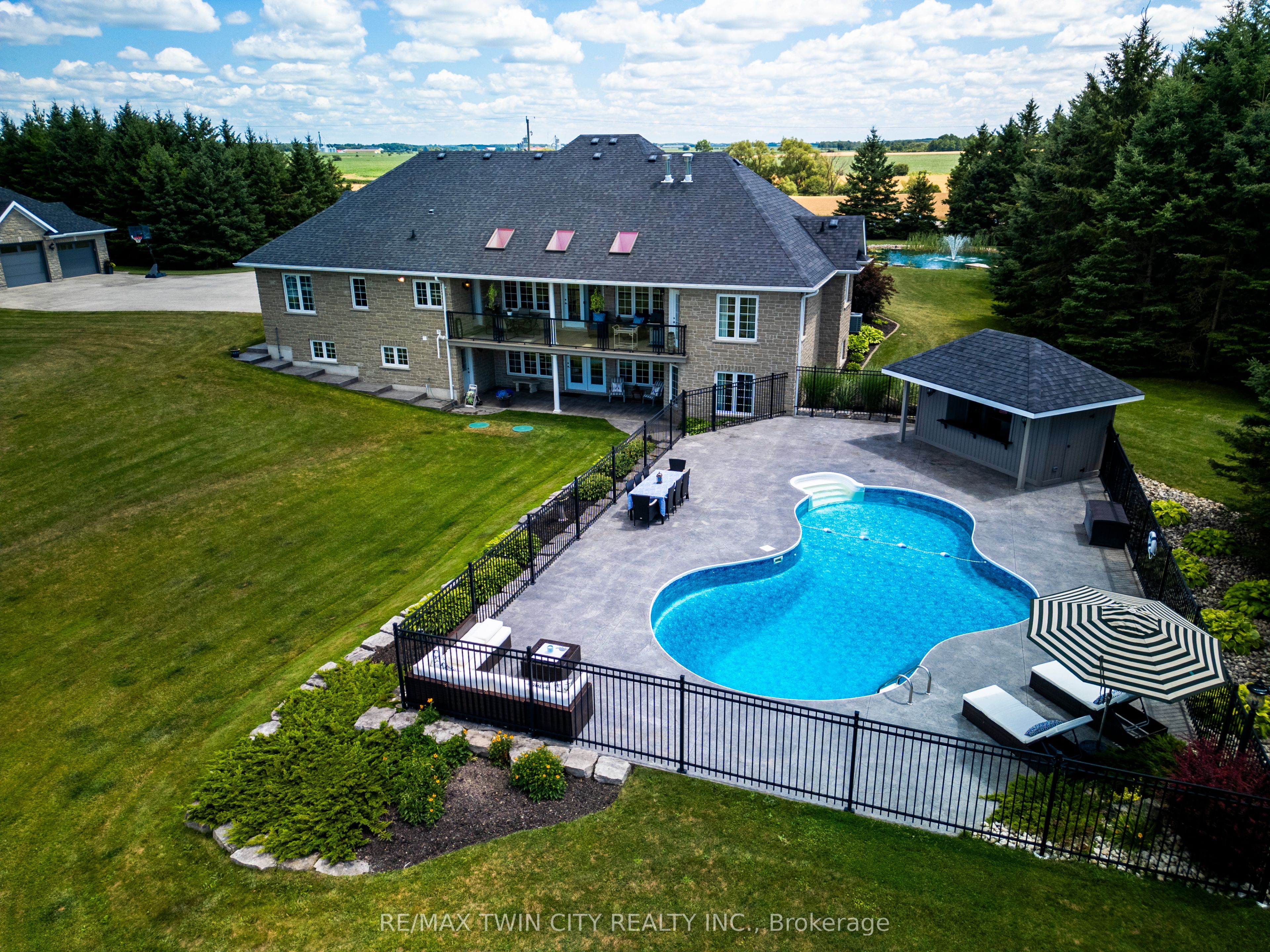 7118 Wellington Rd 11 Road, Mapleton, ON N0G 1P0 photo 5