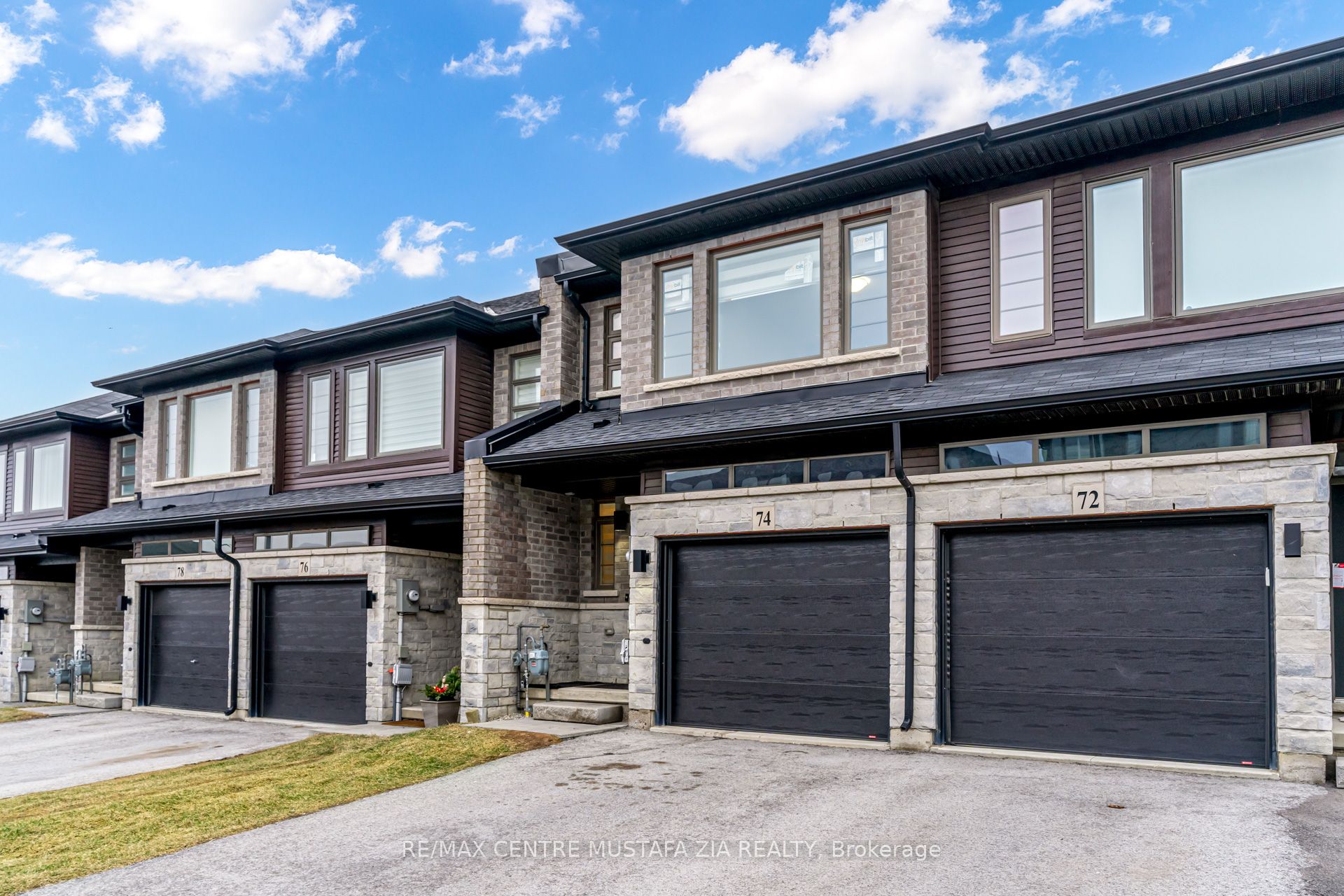 74 Soho Street, Hamilton, ON L8J 0L4 photo 2