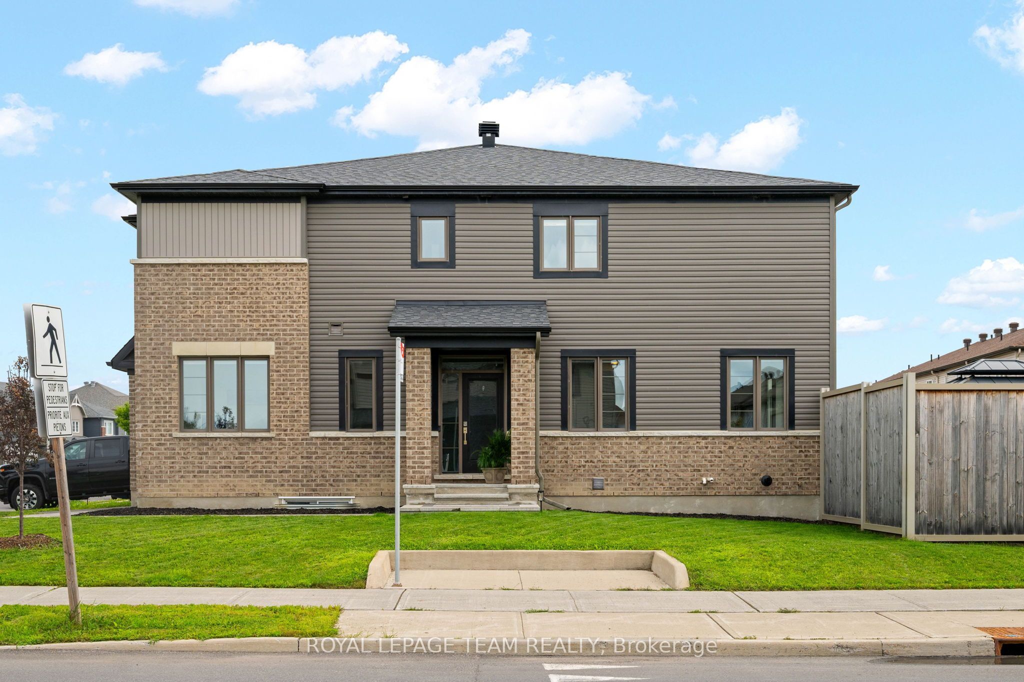 661 Jerome Jodoin Drive, Orleans - Cumberland and Area, ON K4A 1G9 photo 2