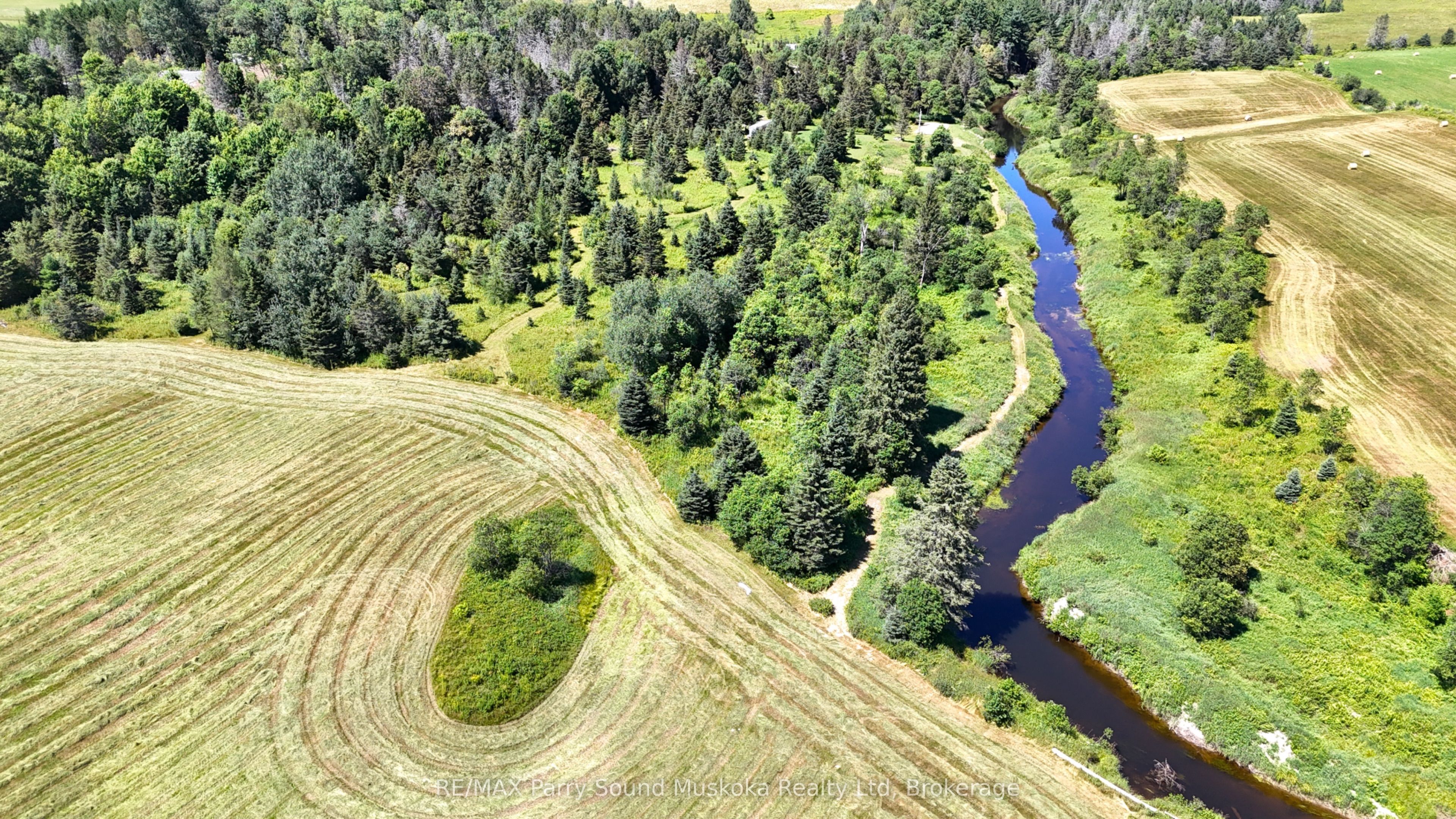 31 Miller Road, Magnetawan, ON P0A 1Z0