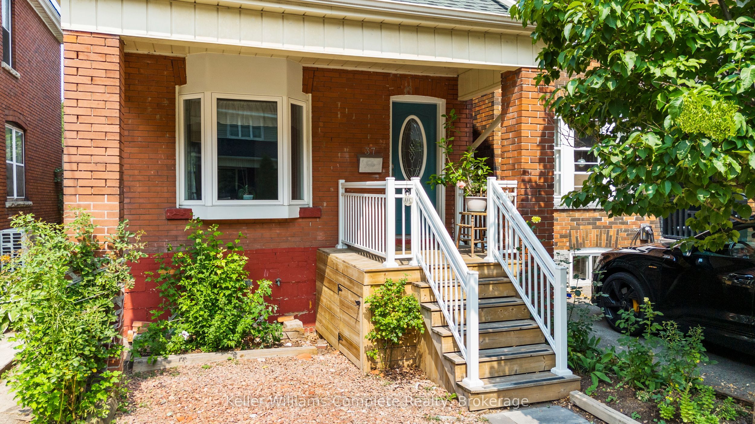 37 Park Row N, Hamilton, ON L8H 4E3 photo 4