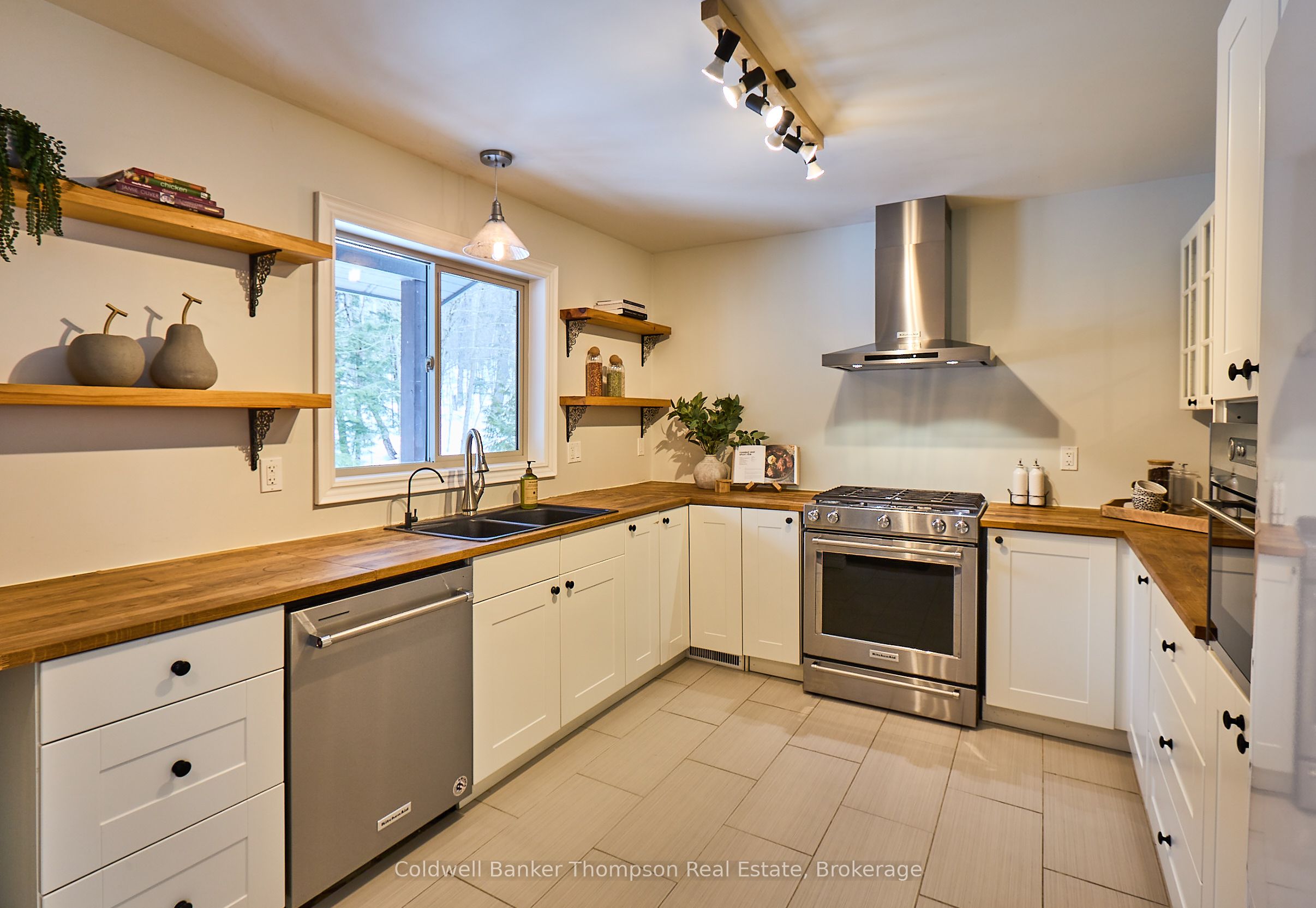 299 Pine Ridge Road, Huntsville, ON P1H 1J3 photo 4