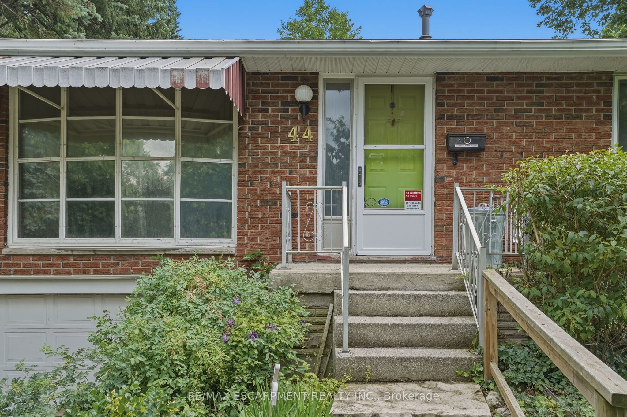 44 McDonald Court, Hamilton, ON L9H 7C4 photo 3