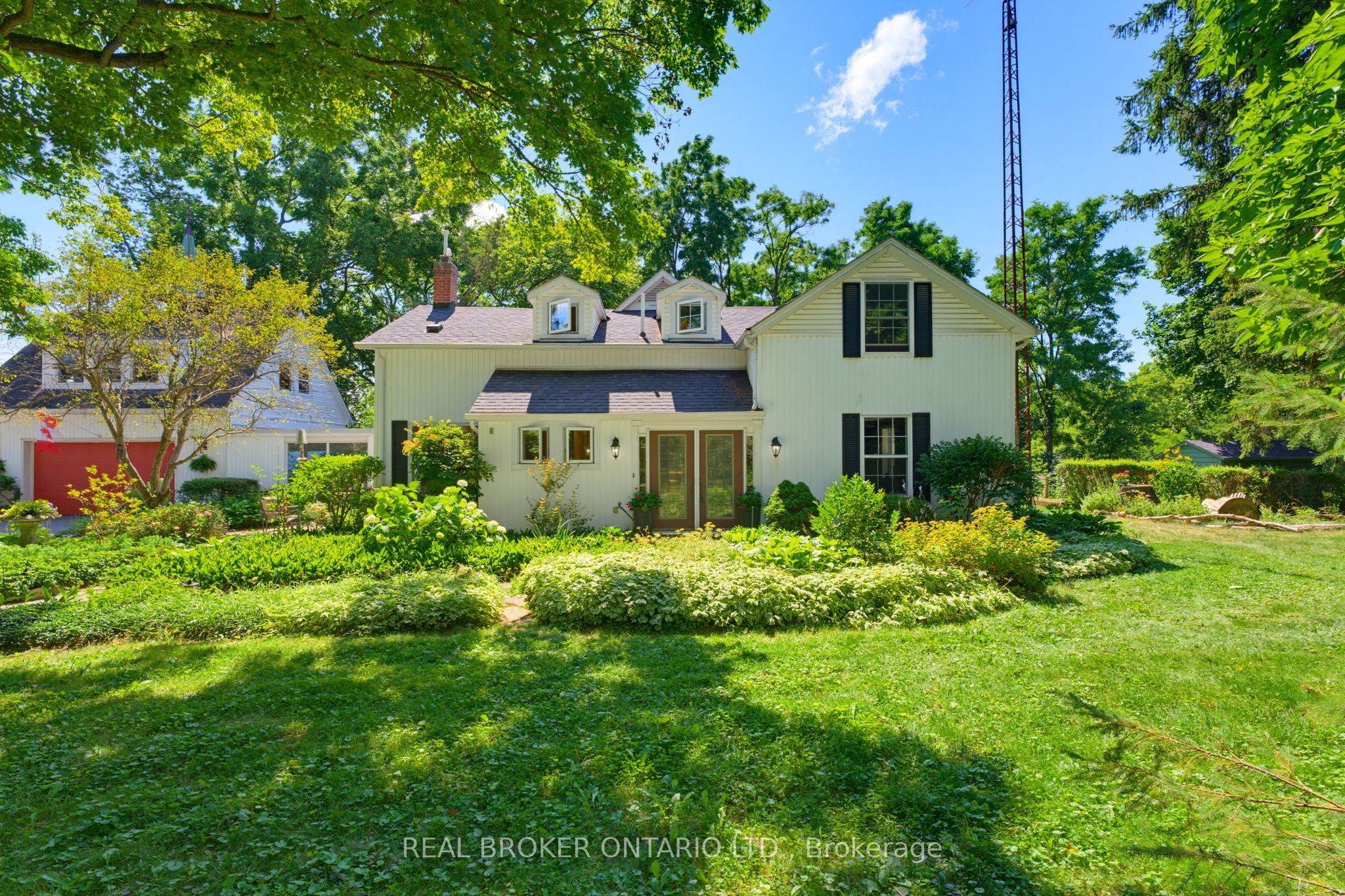 24 Pleasant Ridge Road, Brantford, ON N3T 5L5
