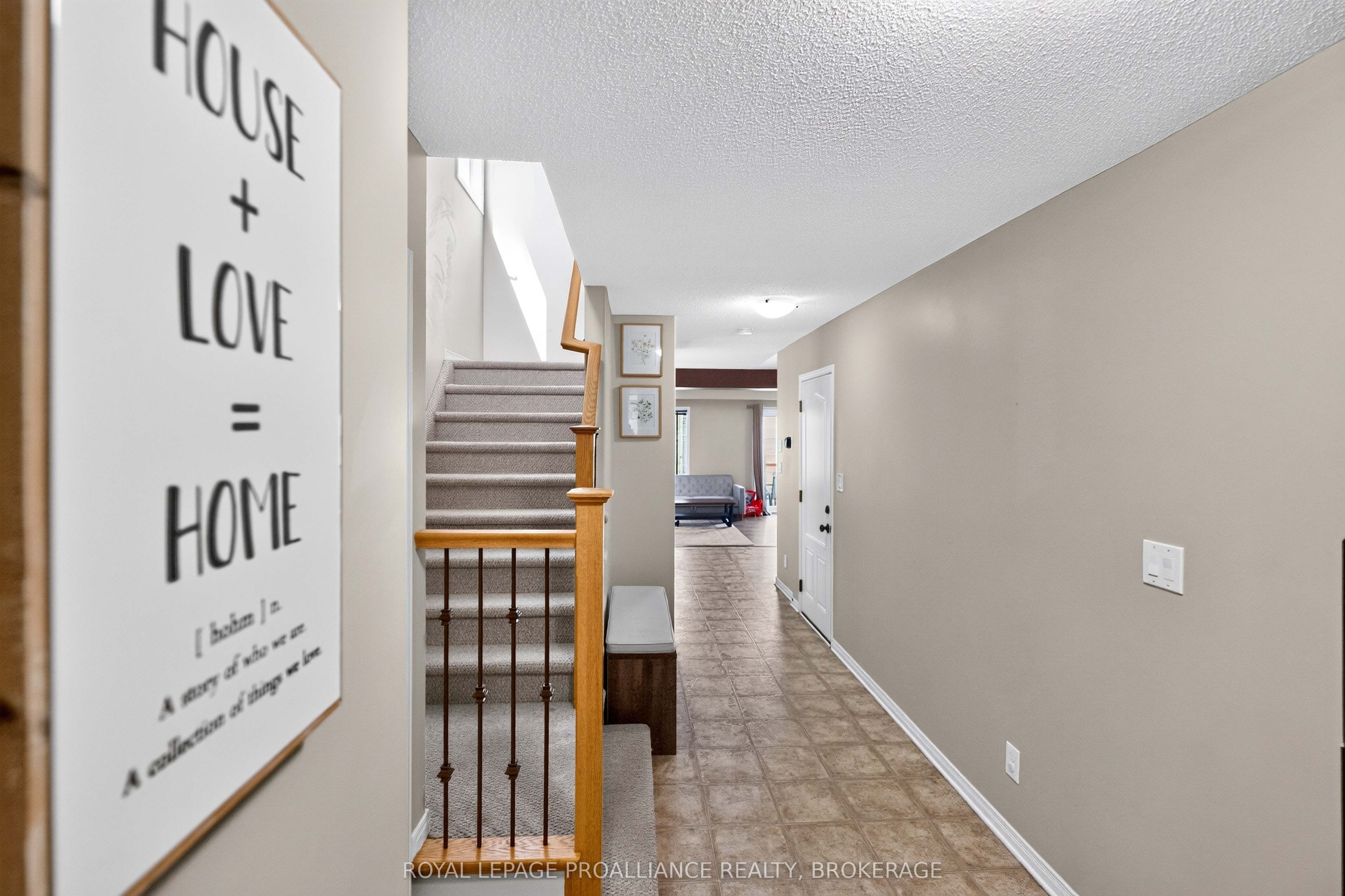 1571 Crimson Crescent, Kingston, ON K7P 0J3 photo 2