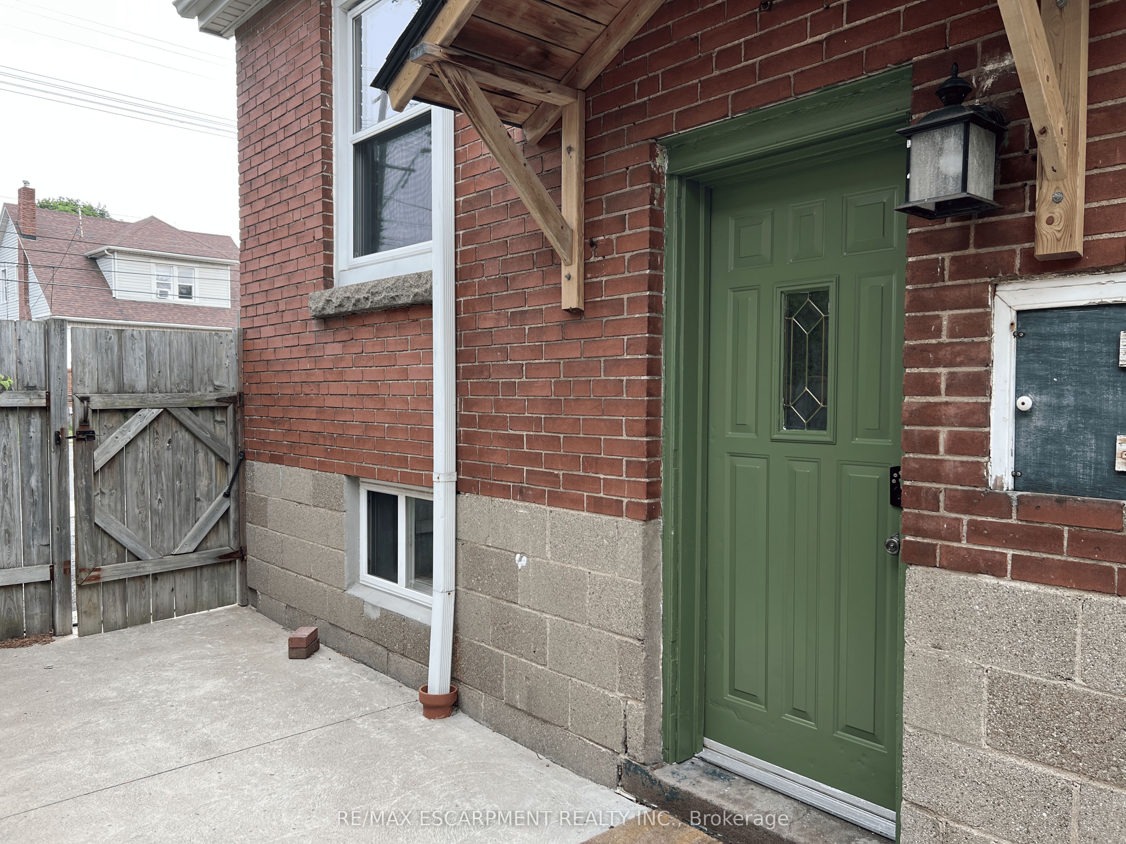 4 Sunning Hill Avenue LOWER, Hamilton, ON L8T 4Z1 photo 4