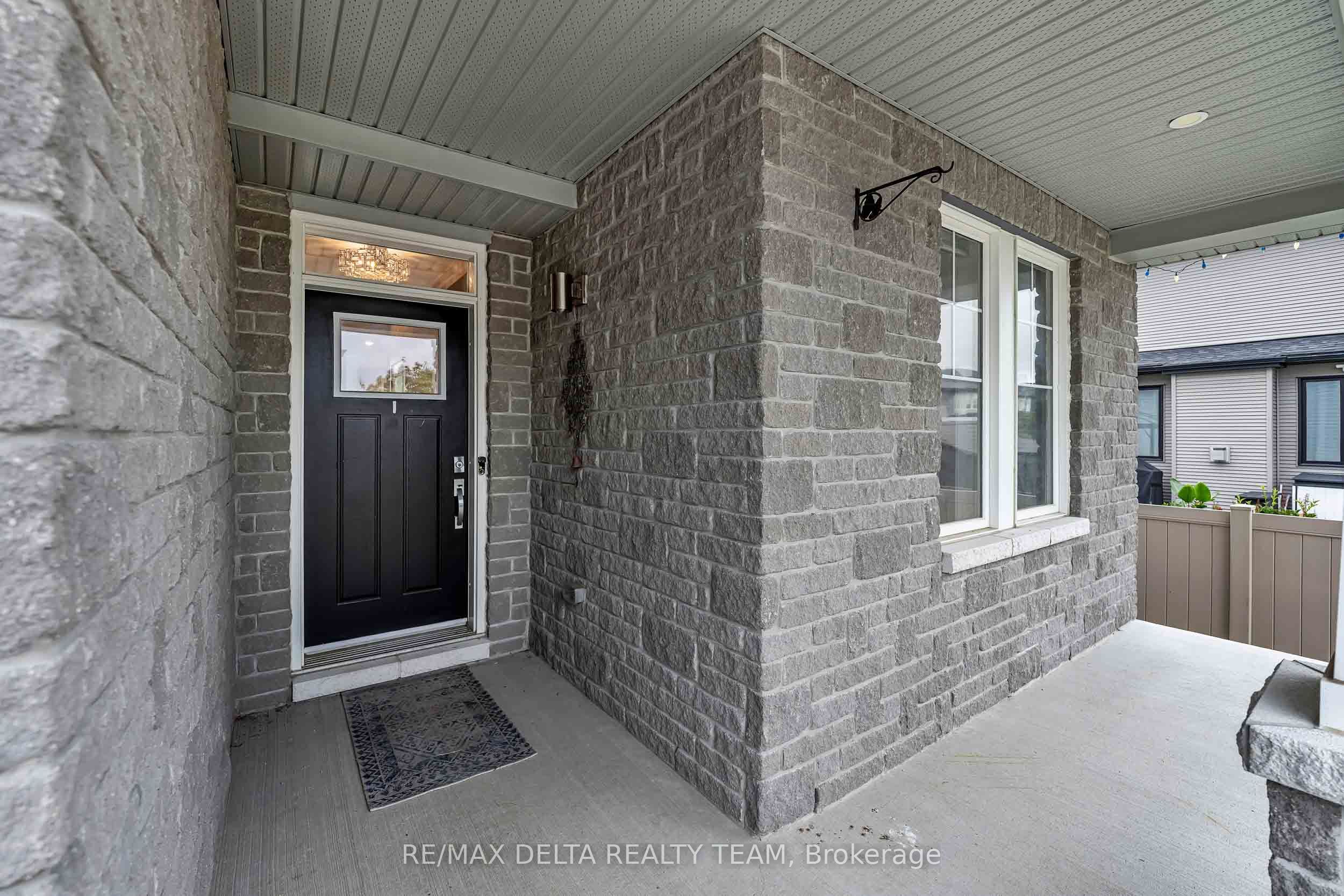 165 Groningen Street, Kanata, ON K2V 0C6 photo 3