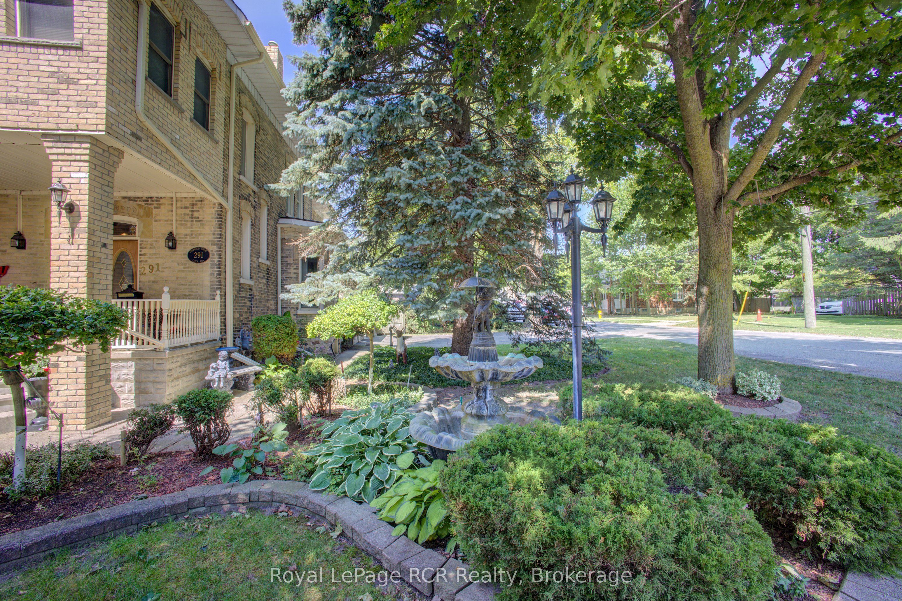 291 Elma Street E, North Perth, ON N4W 2E2 photo 2