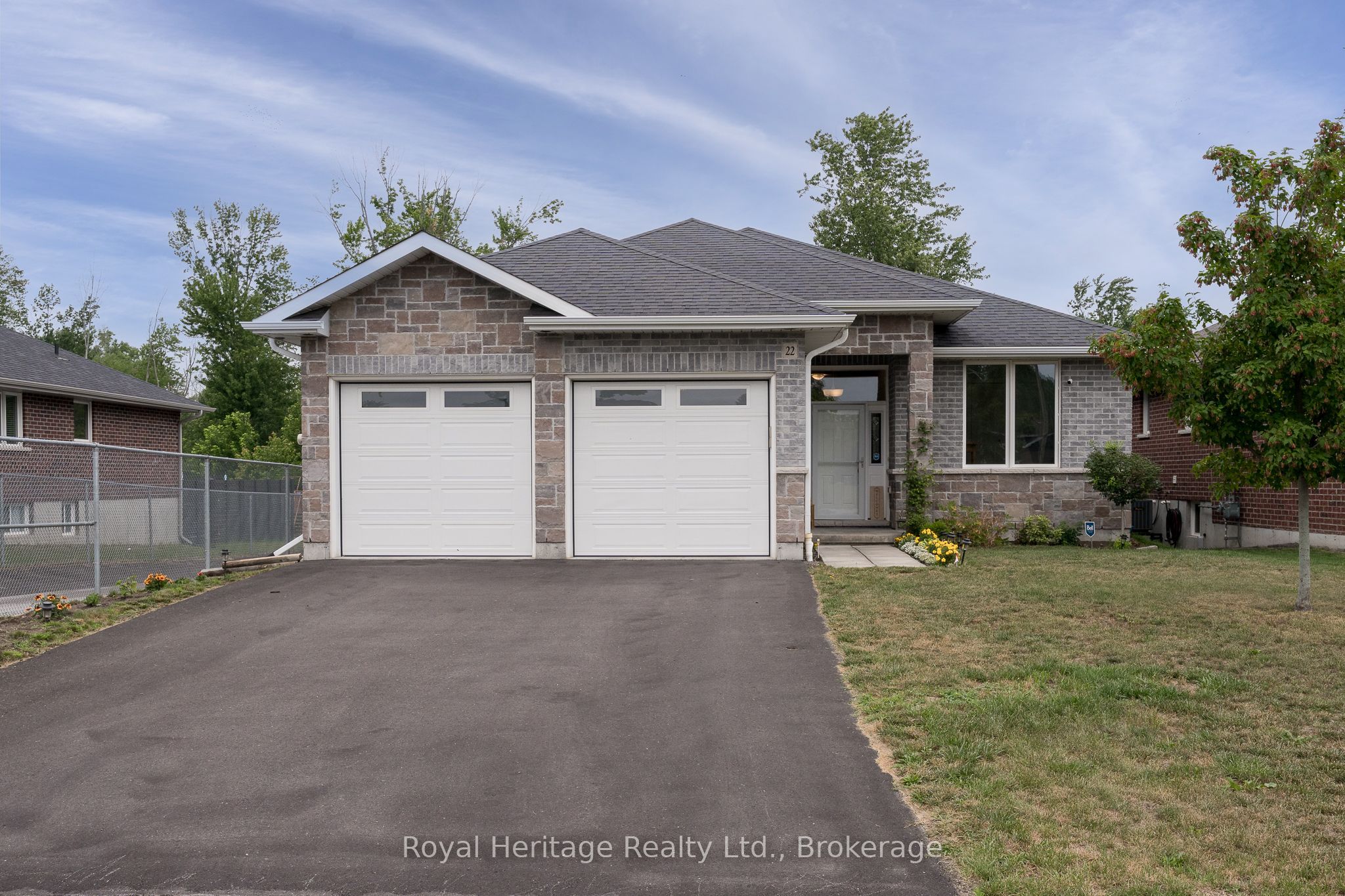 22 Lanark Drive, Belleville, ON K8N 0G5 photo 2