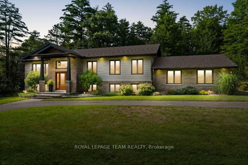 5 PEGGS Lane, McNab/Braeside, ON K0A 3L0