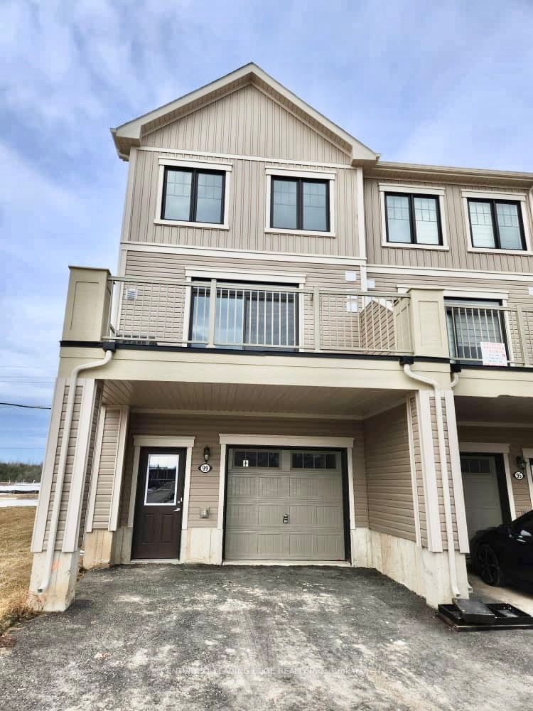 99 Melody Lane, Thorold, ON L0S 1K0