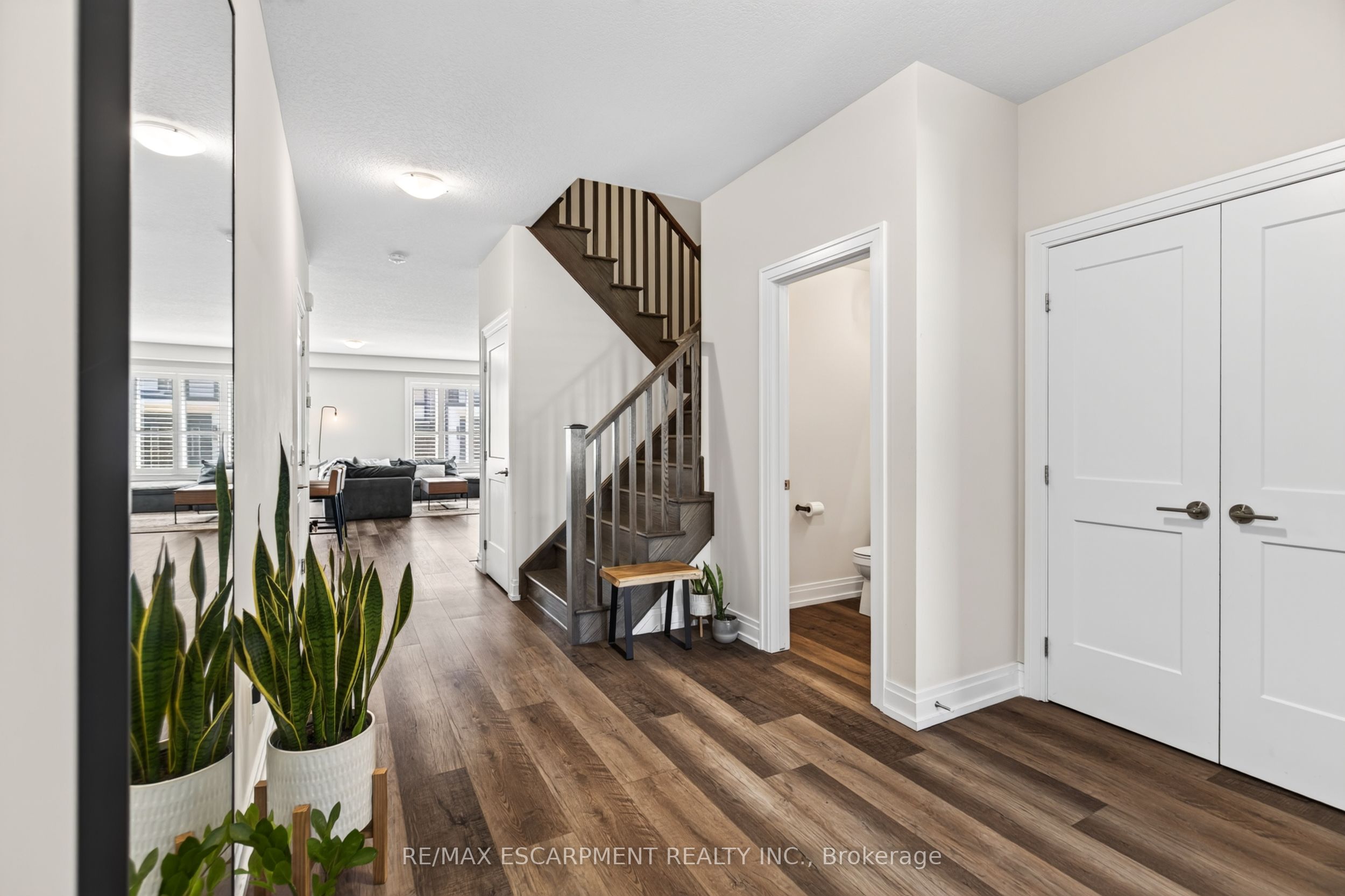26 Granite Ridge Trail, Hamilton, ON L8B 1Y4 photo 3