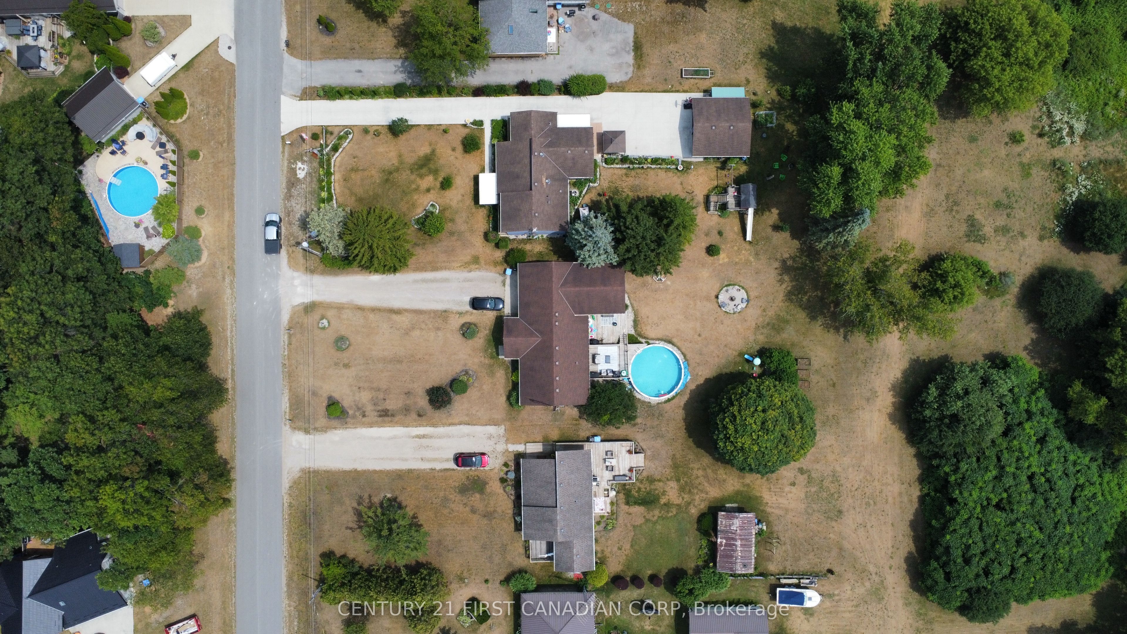 8319 Goosemarsh Line, Lambton Shores, ON N0M 1T0 photo 2