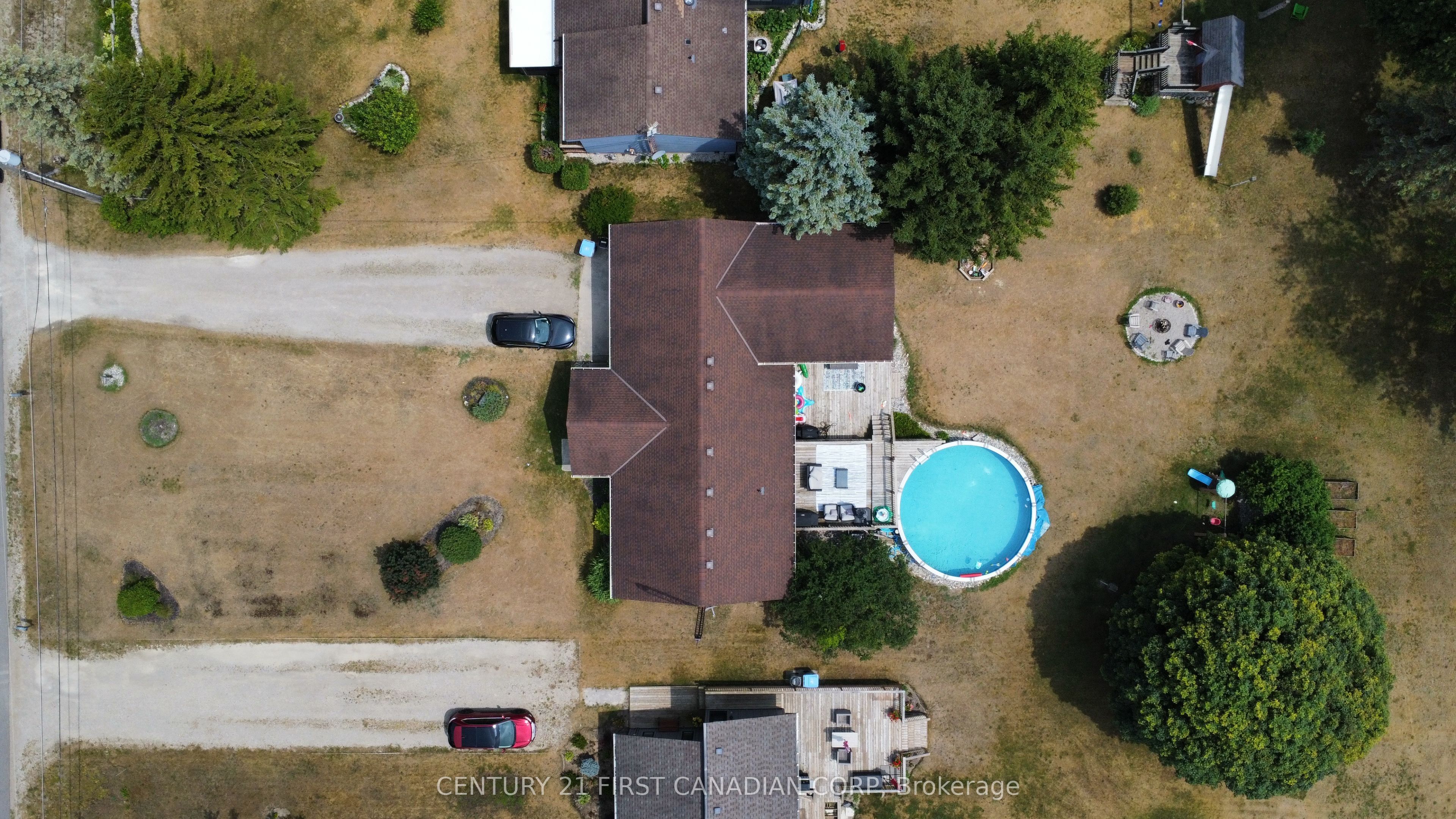 8319 Goosemarsh Line, Lambton Shores, ON N0M 1T0 photo 3