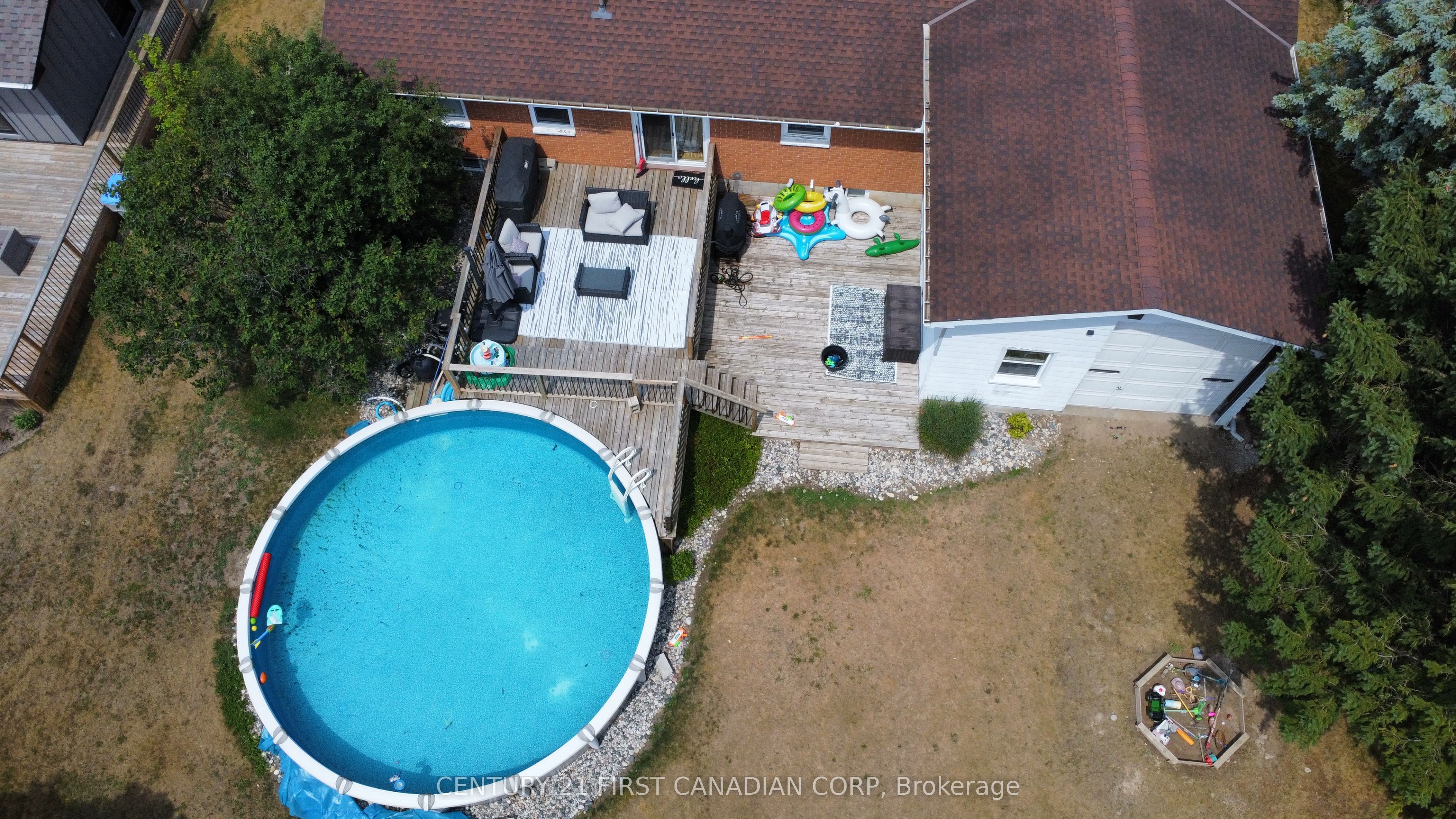 8319 Goosemarsh Line, Lambton Shores, ON N0M 1T0 photo 5