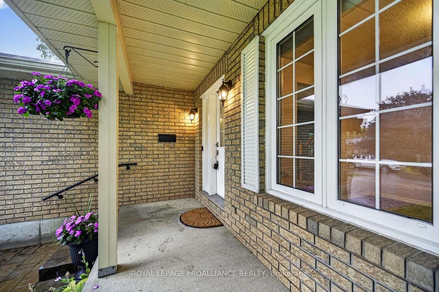 388 Brock Street, Brockville, ON K6V 7A1 photo 3