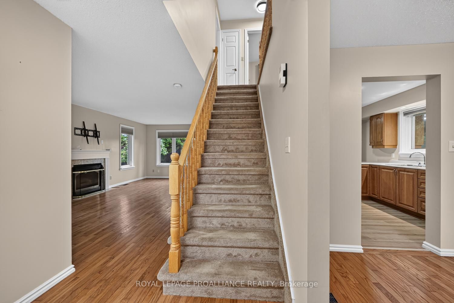 388 Brock Street, Brockville, ON K6V 7A1 photo 4