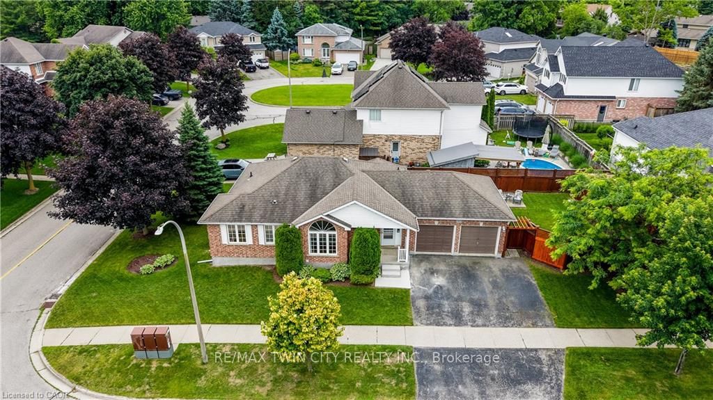 27 CHANDOS Drive, Kitchener, ON N2A 3C2 photo 3