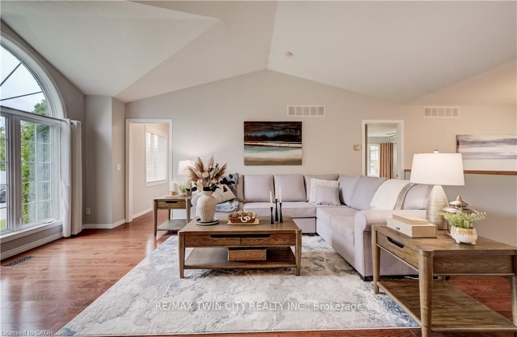 27 CHANDOS Drive, Kitchener, ON N2A 3C2 photo 4