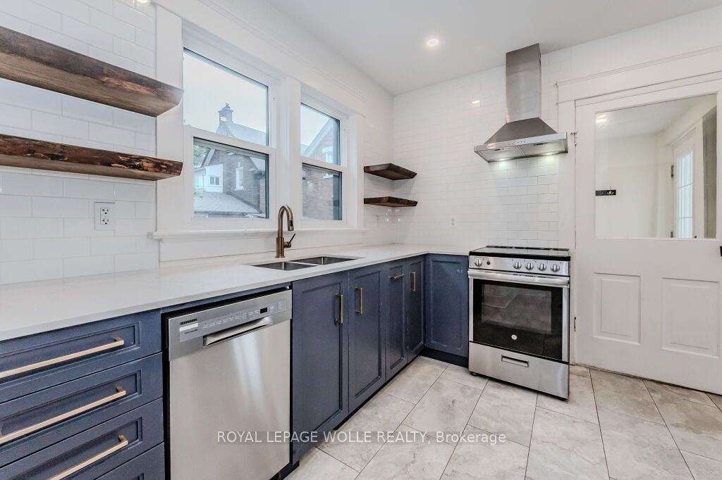 76 Wellington Street N A, Kitchener, ON N2H 5J6 photo 3