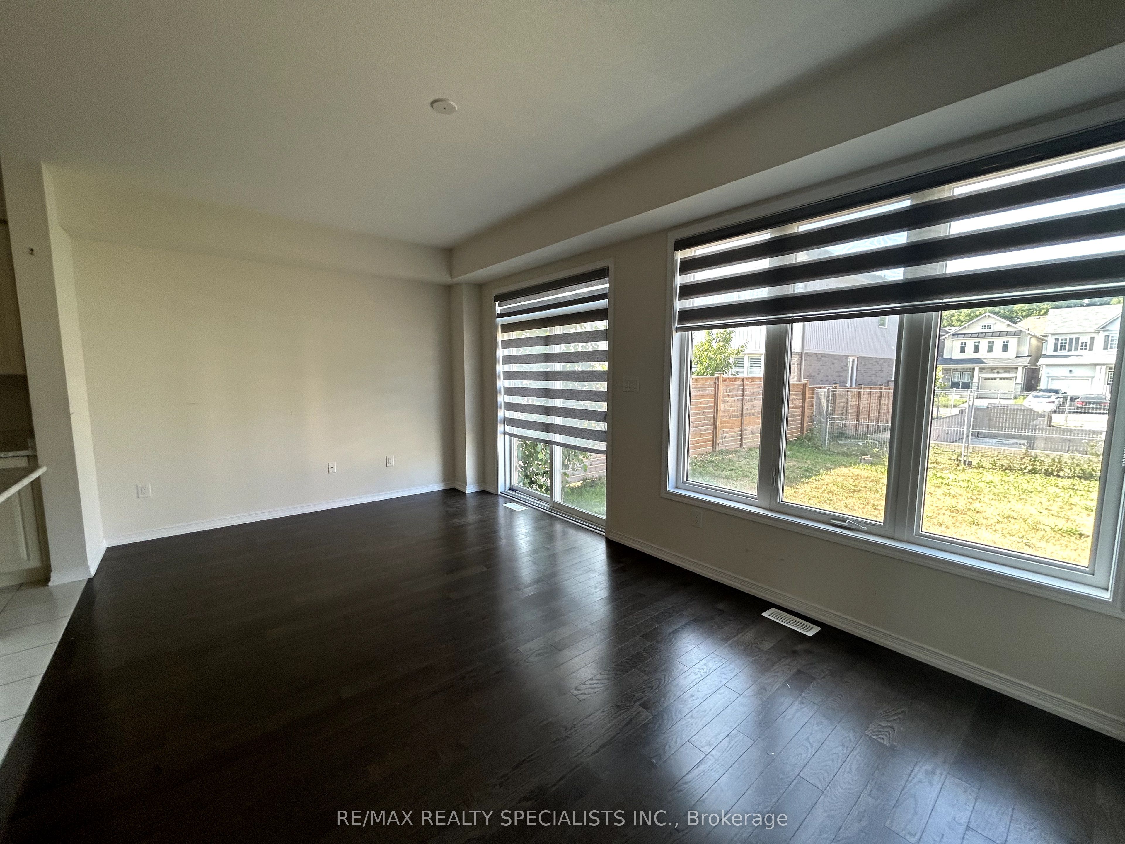 8749 SOURGUM Avenue, Niagara Falls, ON L2H 3S3 photo 3