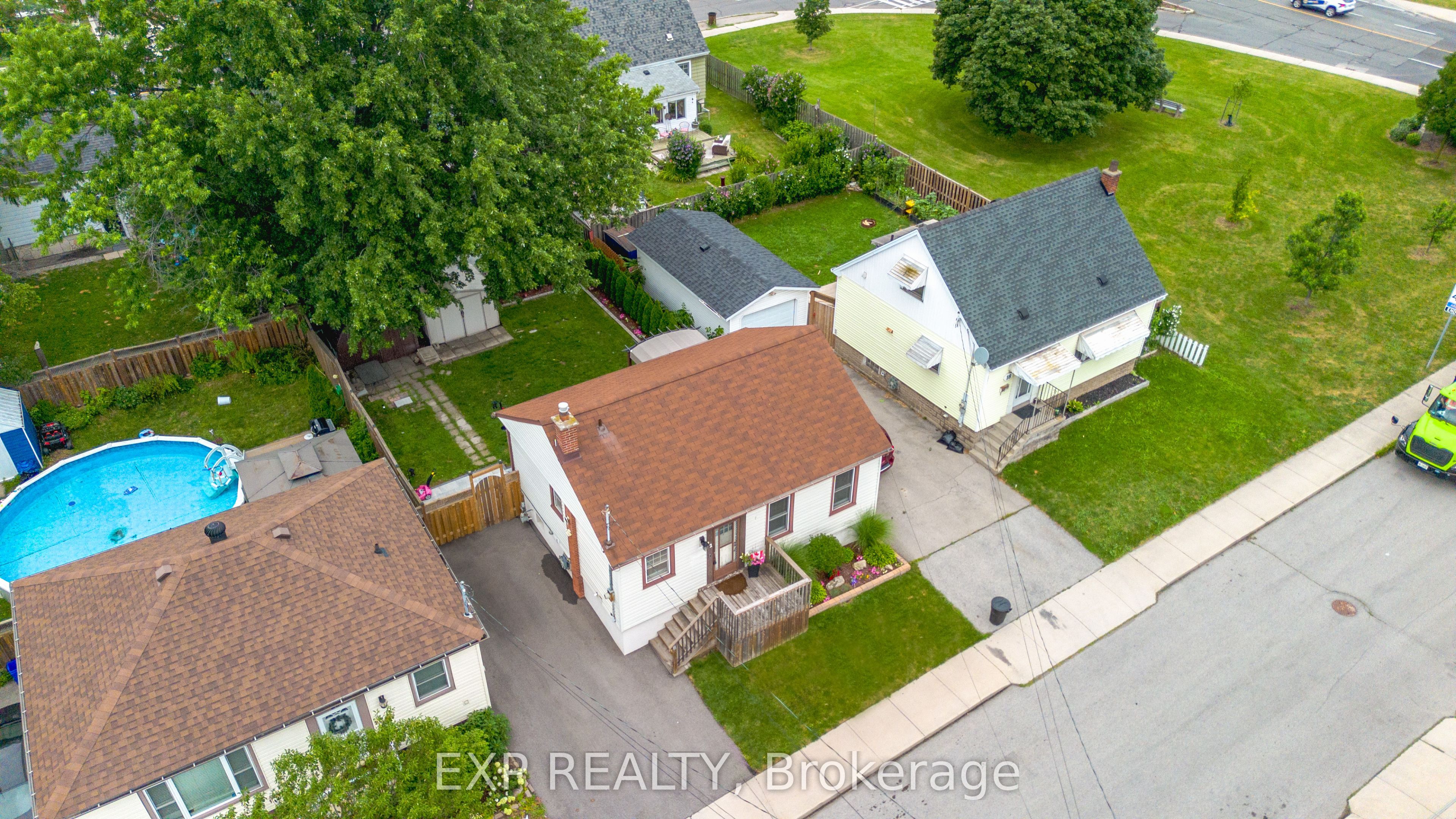 22 East 11th Street, Hamilton, ON L9A 3T2 photo 3