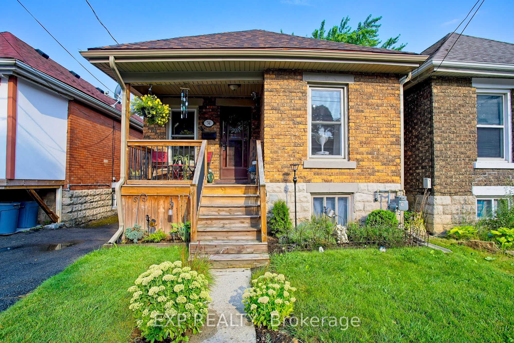 34 Poplar Avenue, Hamilton, ON L8V 2S6 photo 2