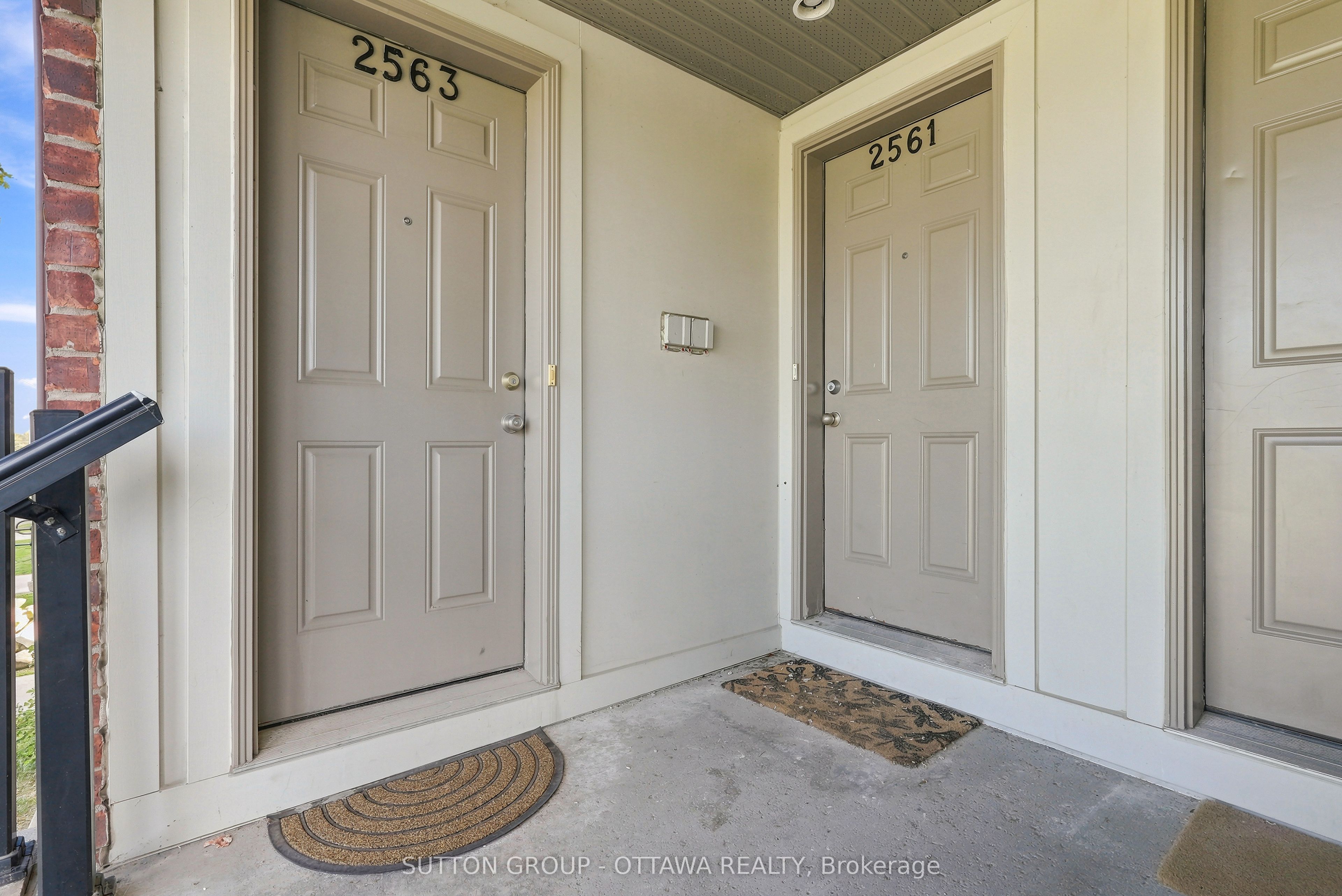 2563 Longfields Drive, Barrhaven, ON K2J 2L7 photo 3