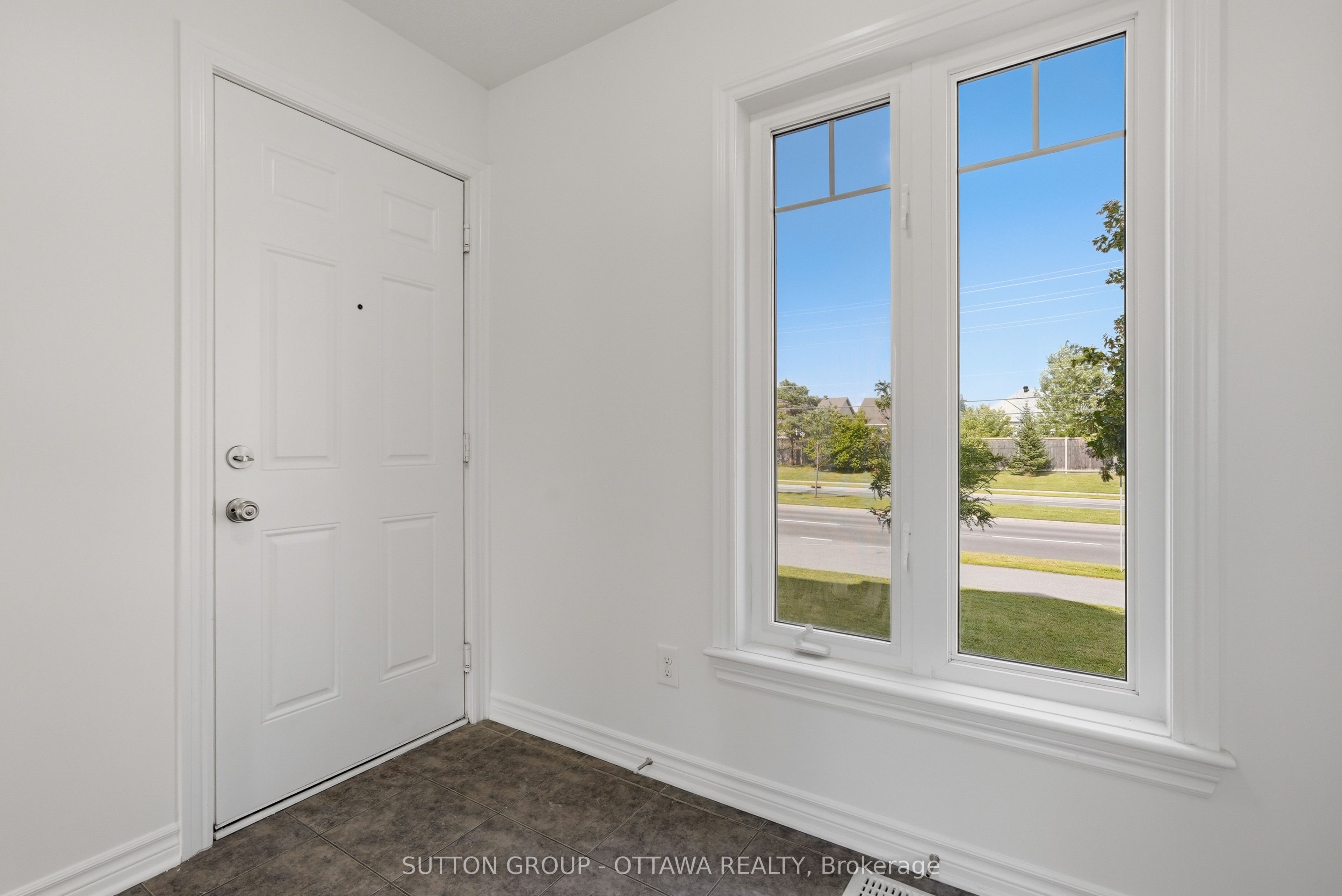 2563 Longfields Drive, Barrhaven, ON K2J 2L7 photo 5