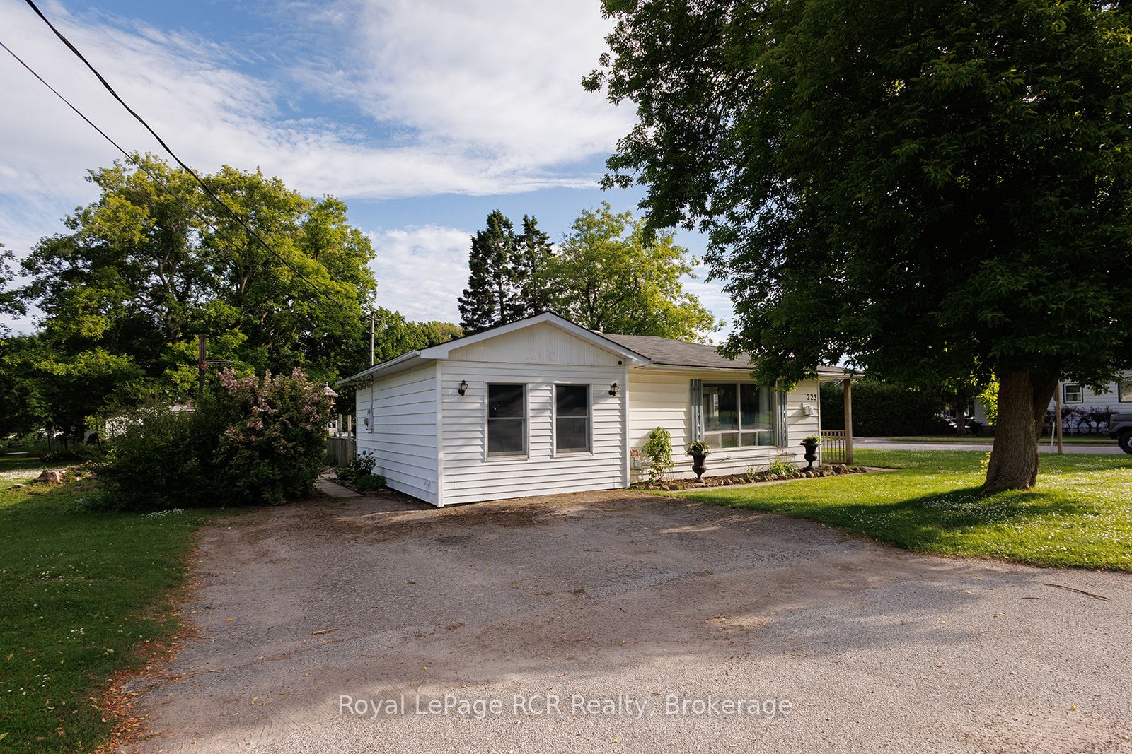 223 Division Street, South Bruce Peninsula, ON N0H 2T0 photo 2